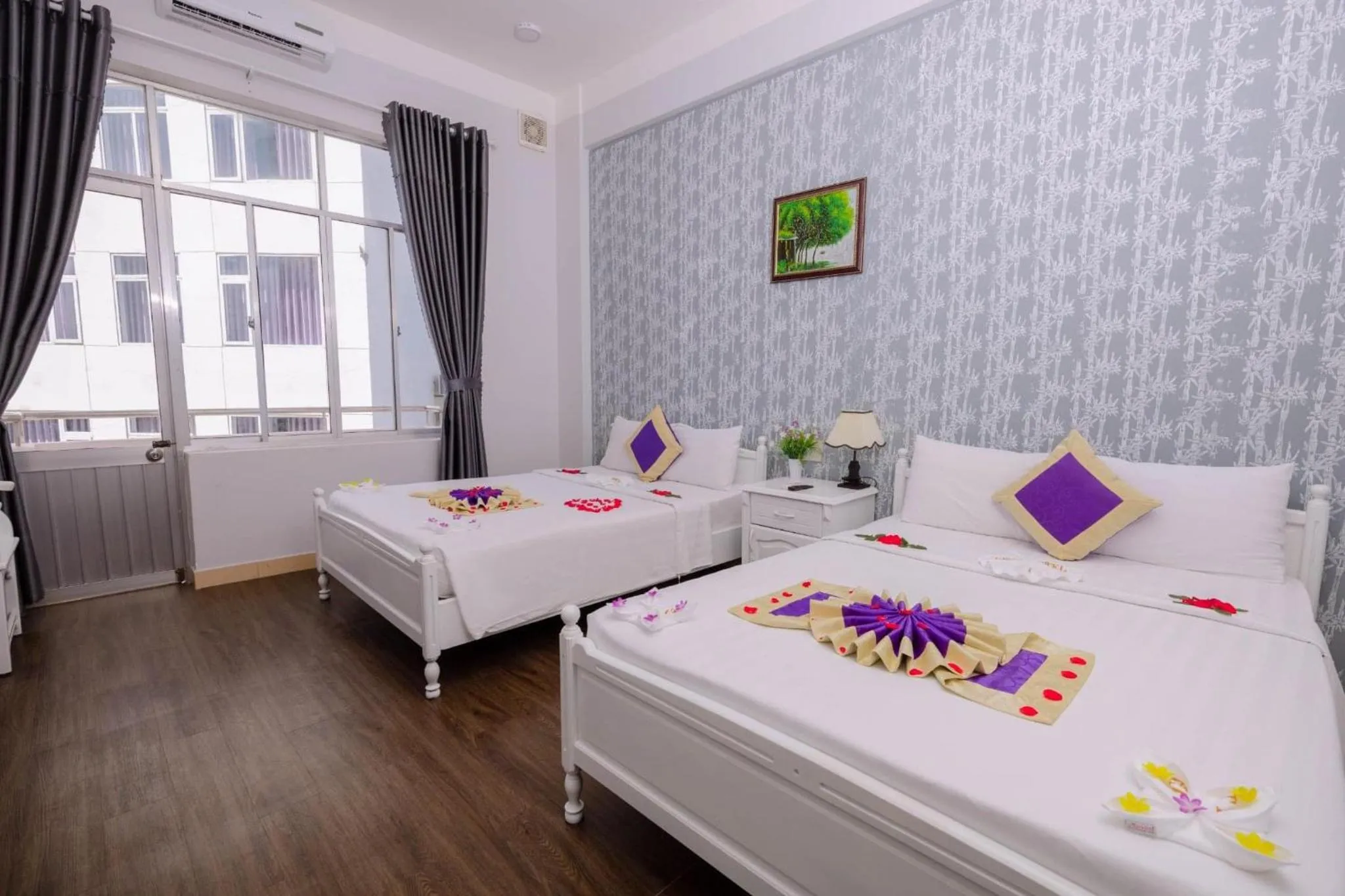 Photo of the whole room, Bed in CCT Luxury Hotel