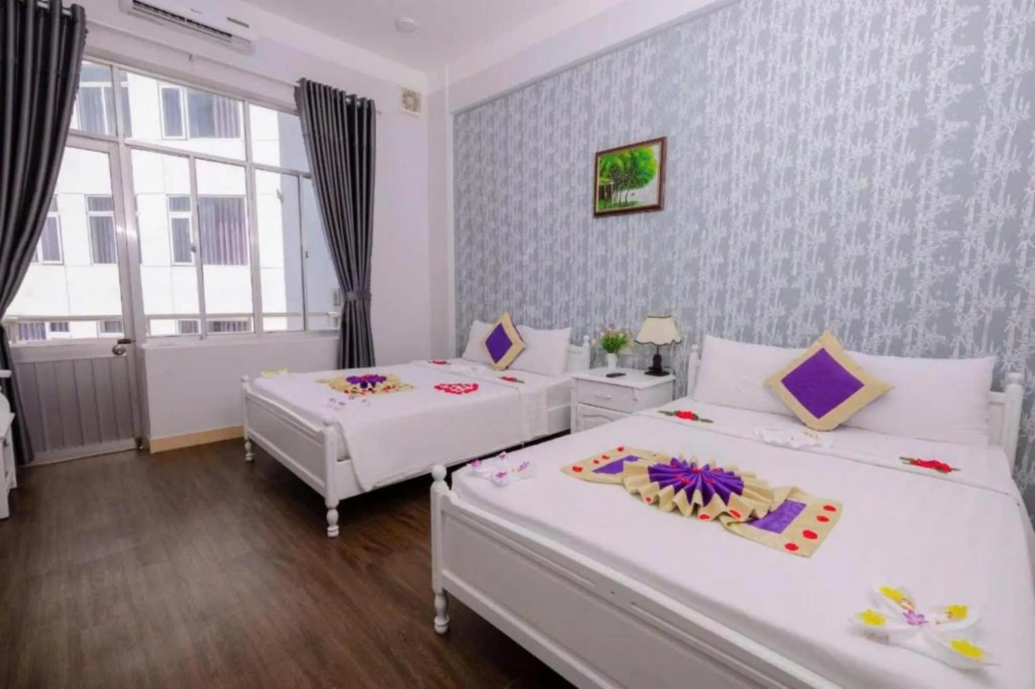 Bedroom, Bed in CCT Luxury Hotel