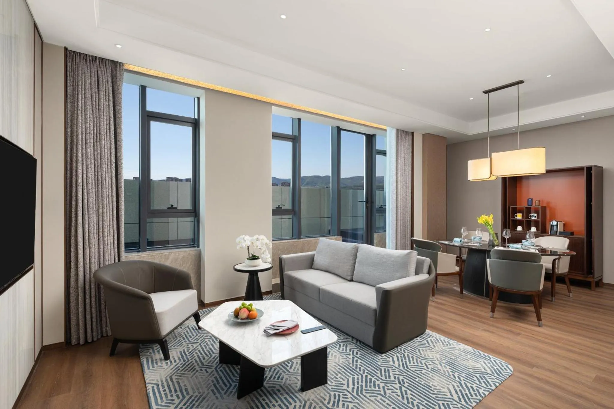 Photo of the whole room in voco Jincheng Danhe by IHG