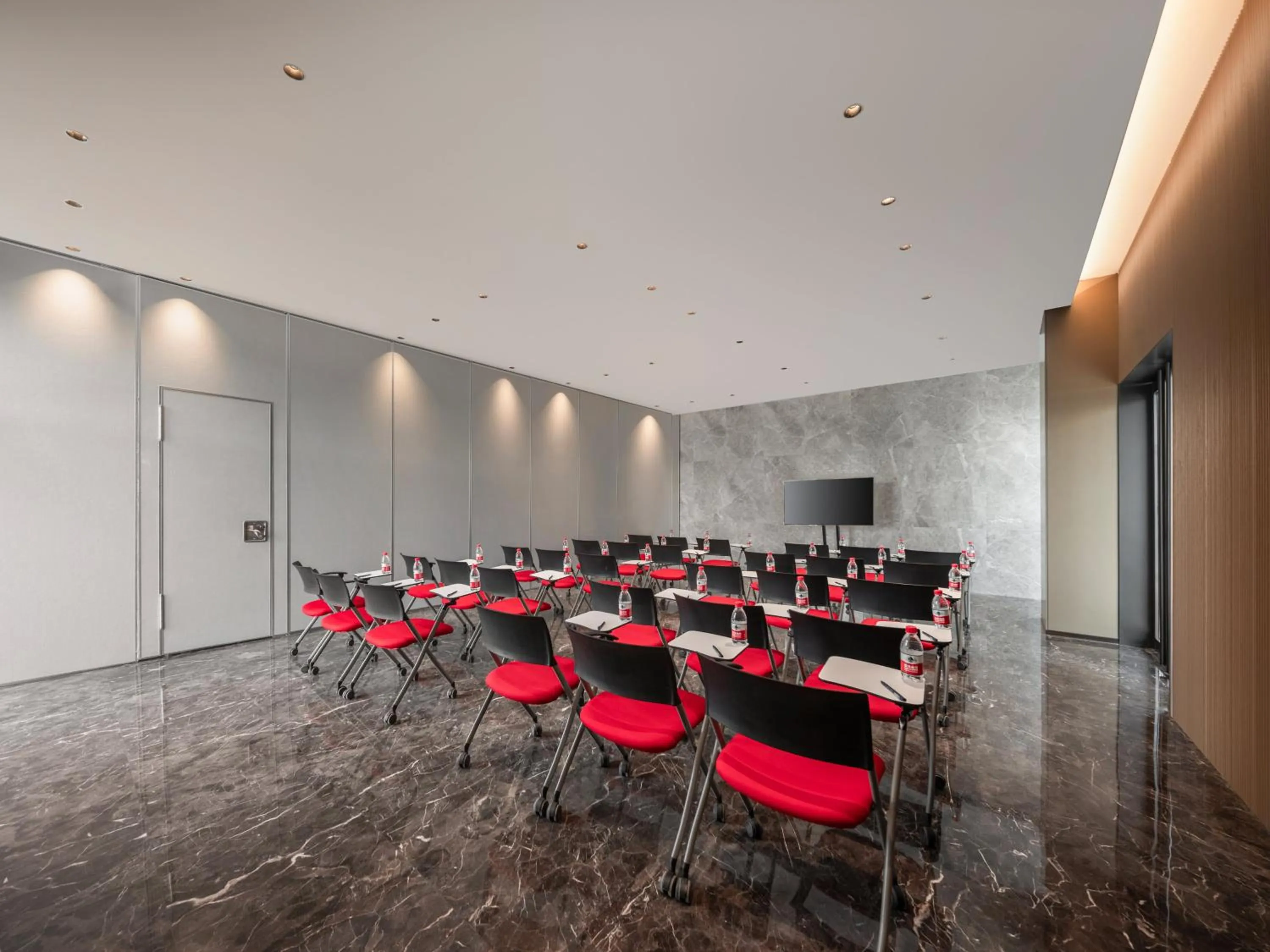 Meeting/conference room in Holiday Inn Express Beijing Mentougou by IHG
