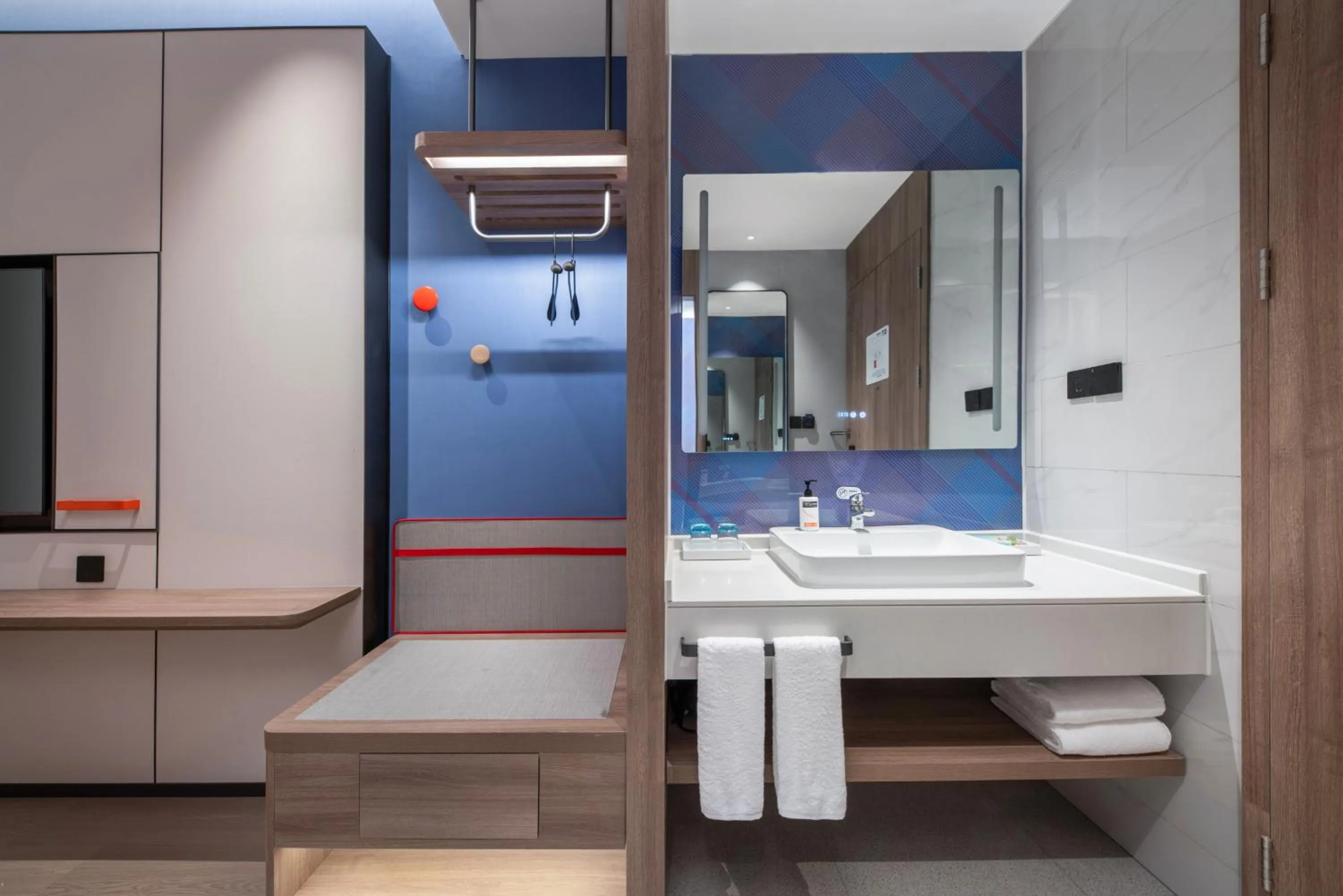 Photo of the whole room in Holiday Inn Express Beijing Mentougou by IHG