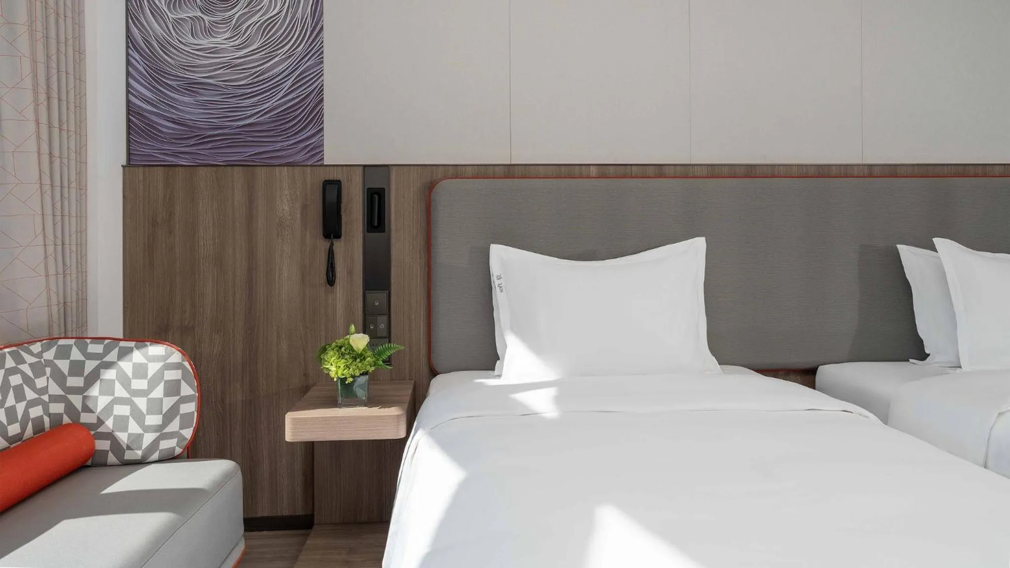 Photo of the whole room in Holiday Inn Express Wuhan Jinyin Lake