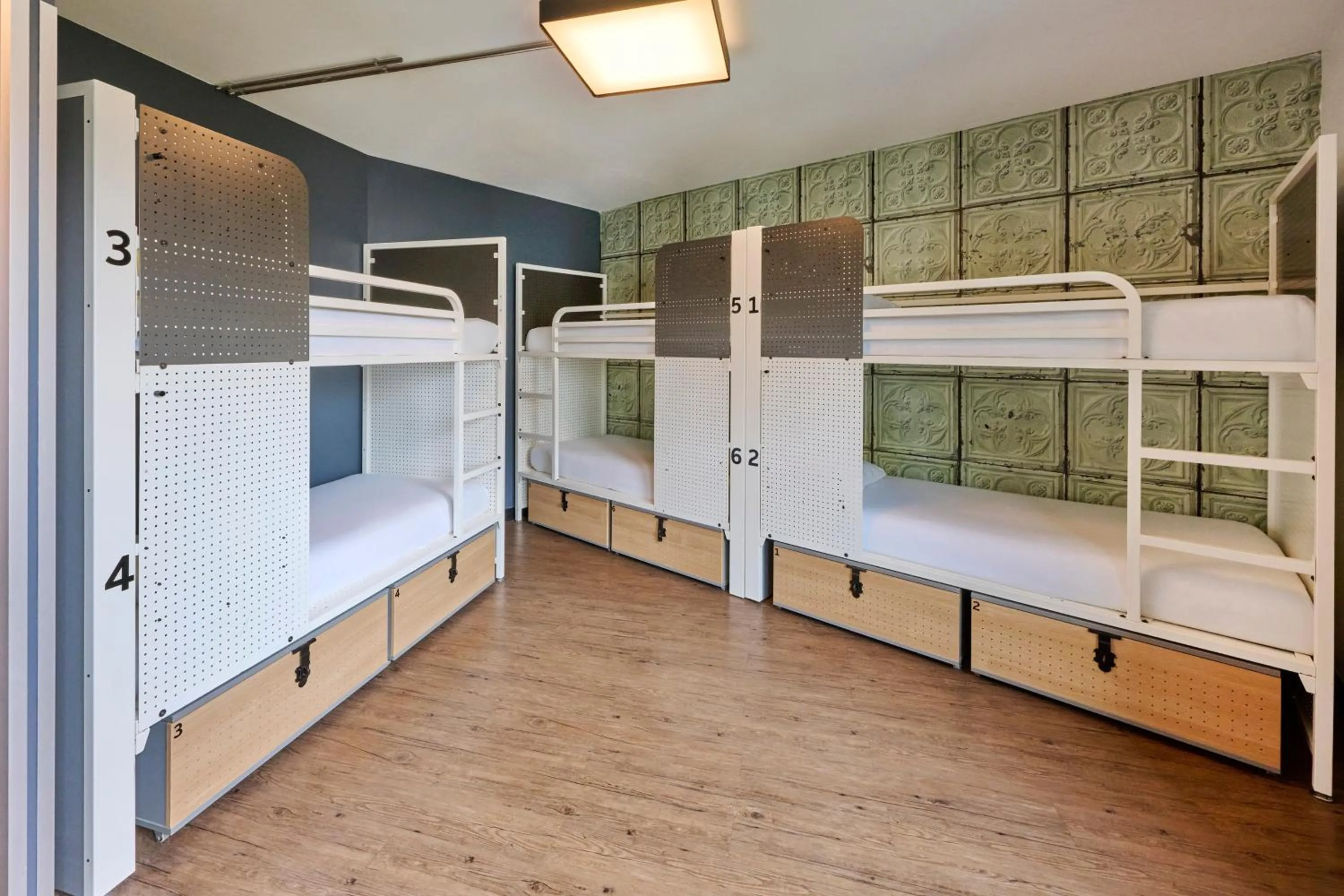 Bed in Generator Paris