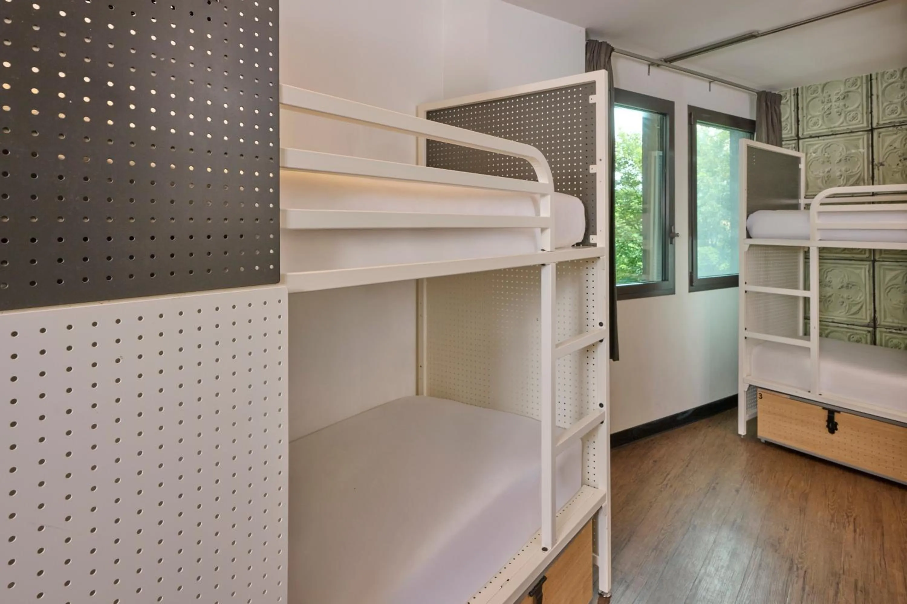 Bed in Generator Paris