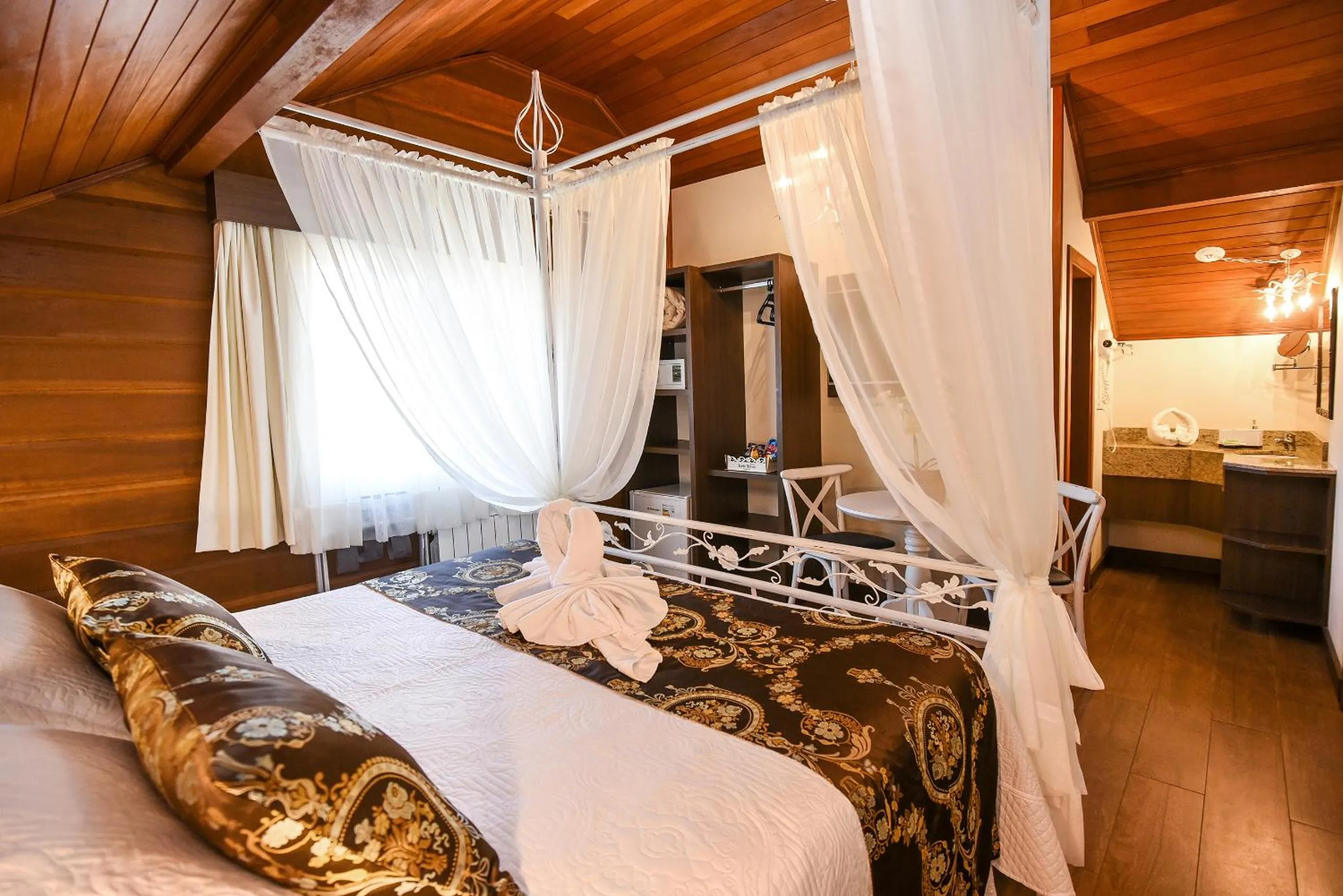 Bed in Hotel Kehl Haus