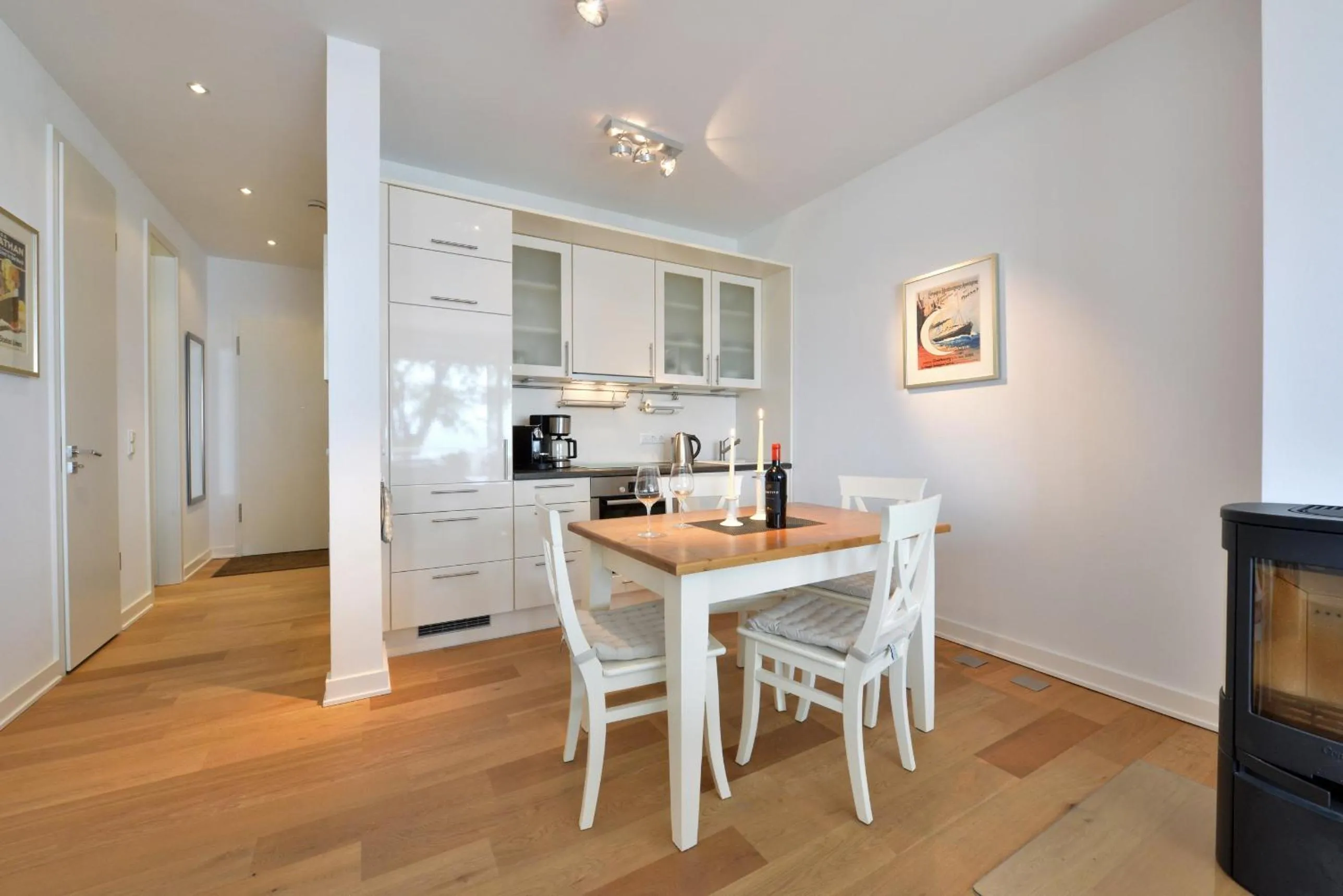Dining area in Ferienwohnung Silbermöwe