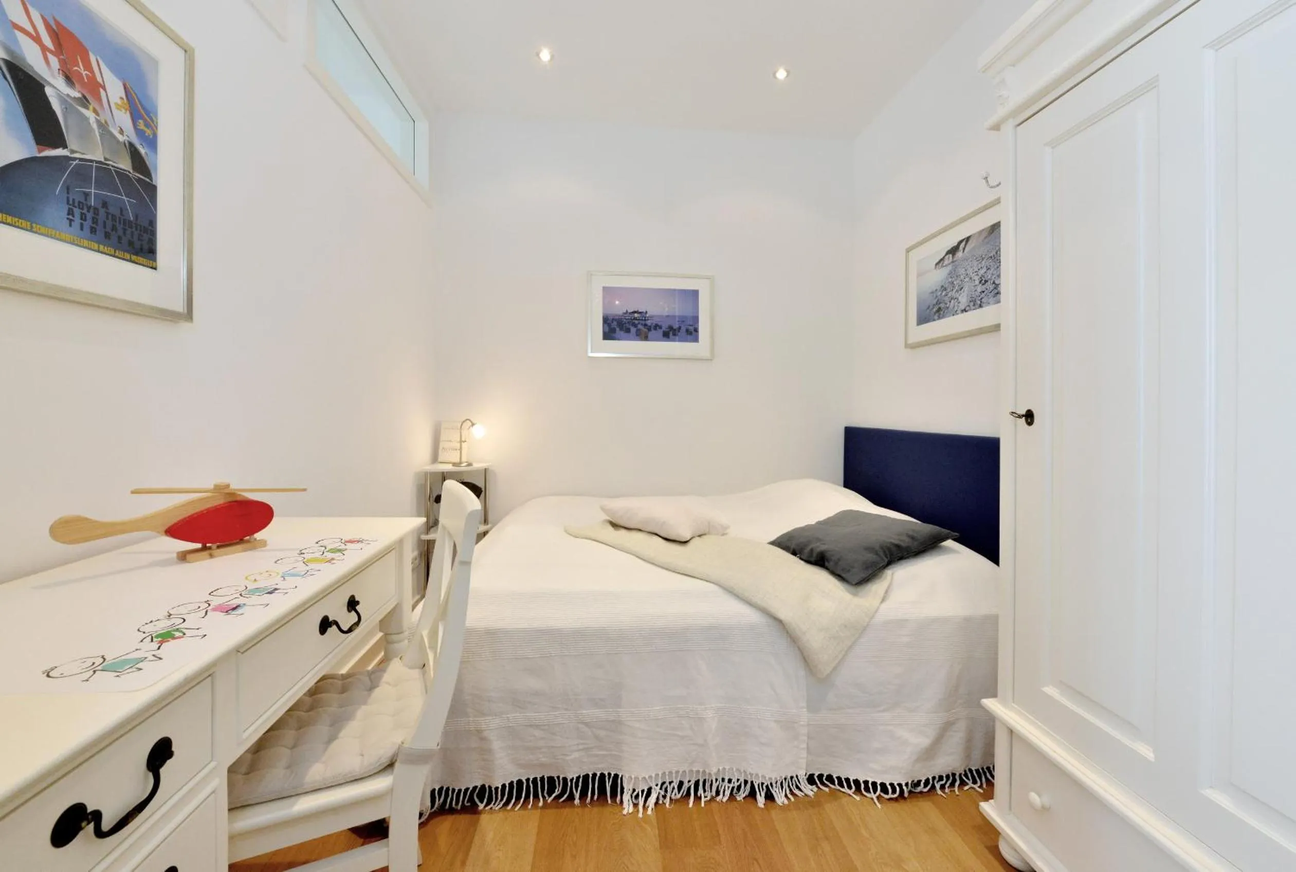 Photo of the whole room, Bed in Ferienwohnung Silbermöwe