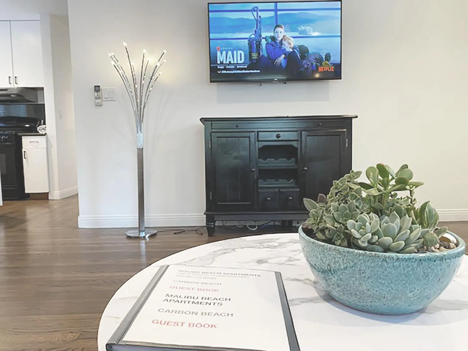TV and multimedia in Malibu Private Beach Apartments