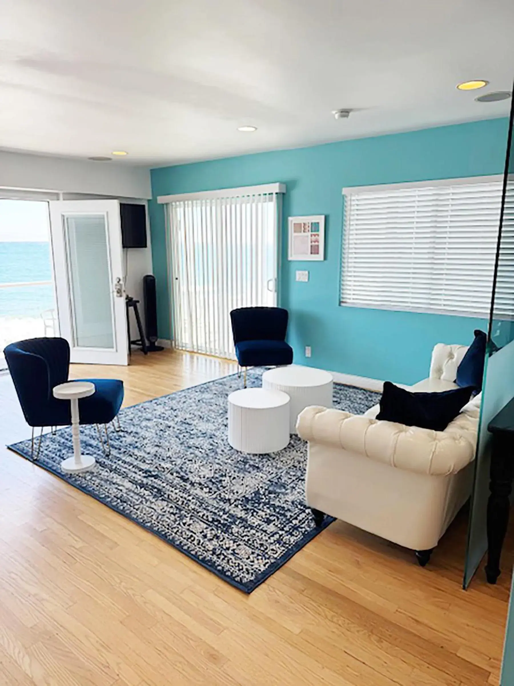 Apartment with Sea View in Malibu Private Beach Apartments Apartment with Sea View in Malibu Private Beach Apartments