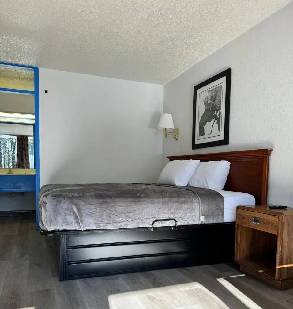 Bed in Guest Inn Aiken