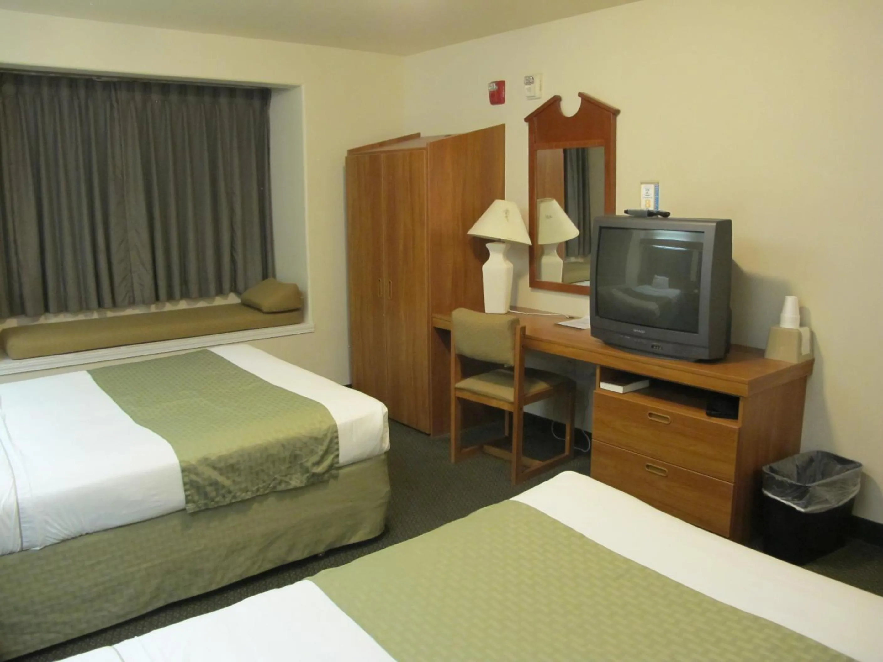Bed in Eagle River Microtel