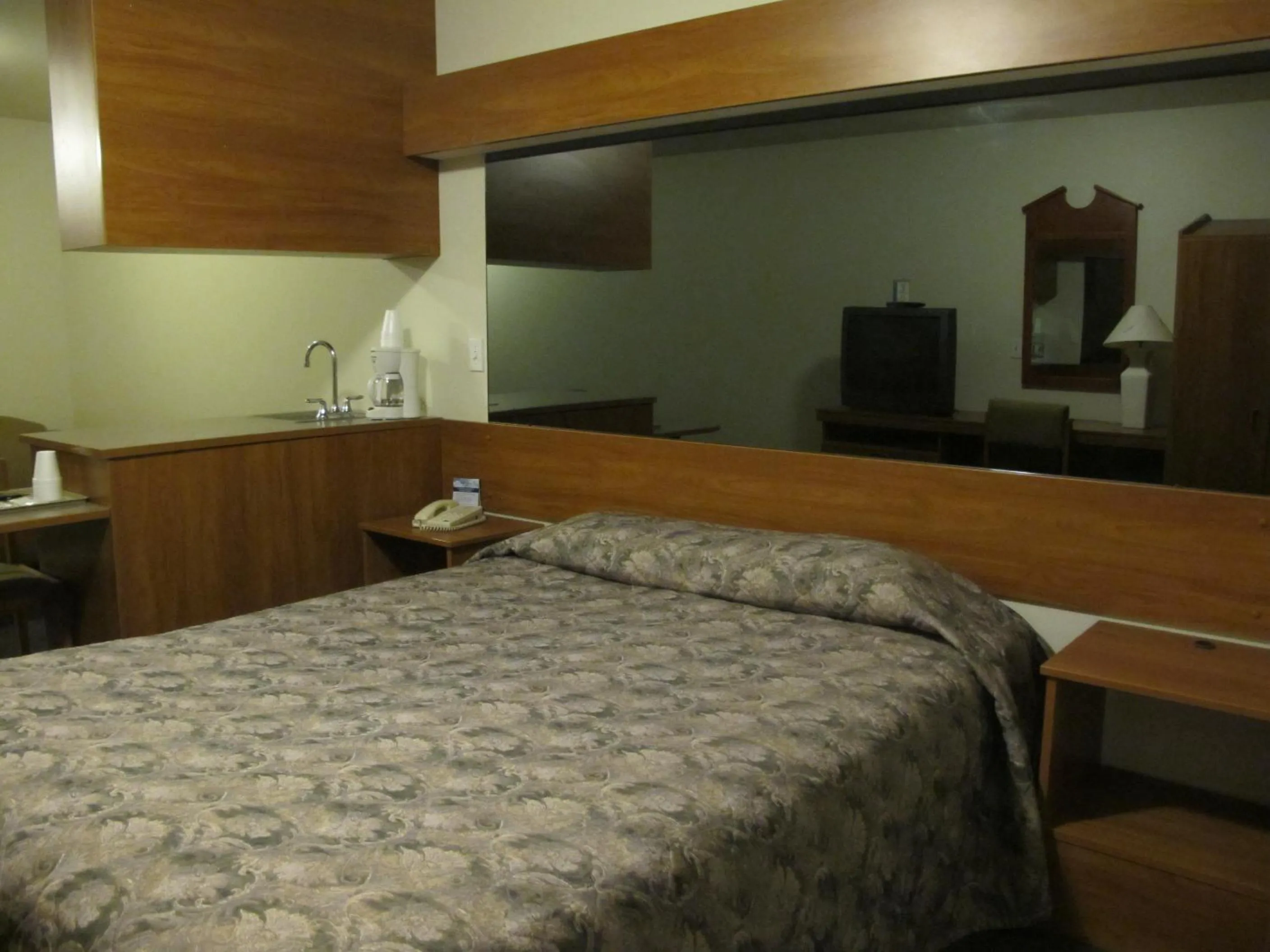 Bed in Eagle River Microtel