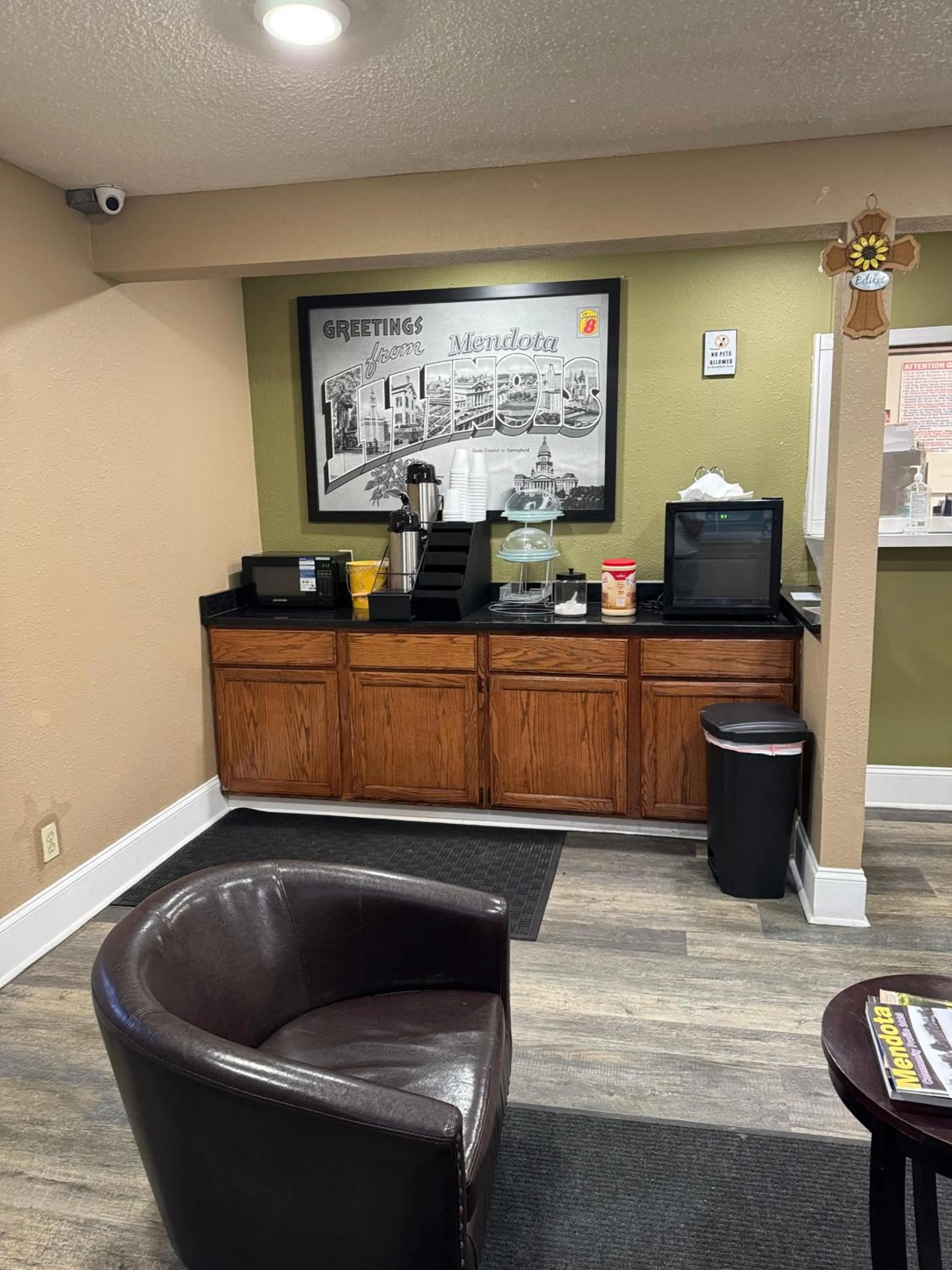 Breakfast in Super 8 by Wyndham Mendota I-39