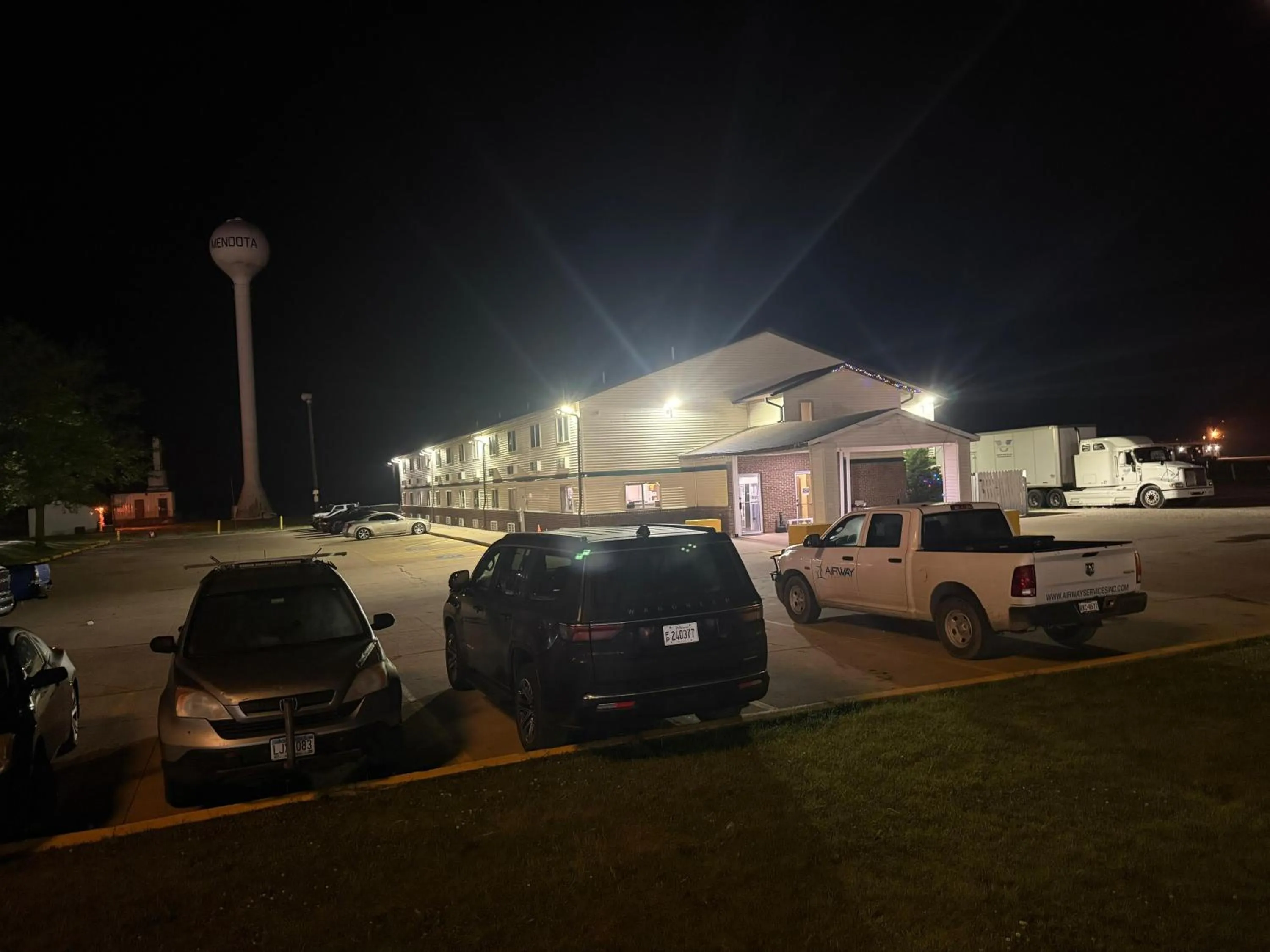 Property building in Super 8 by Wyndham Mendota I-39