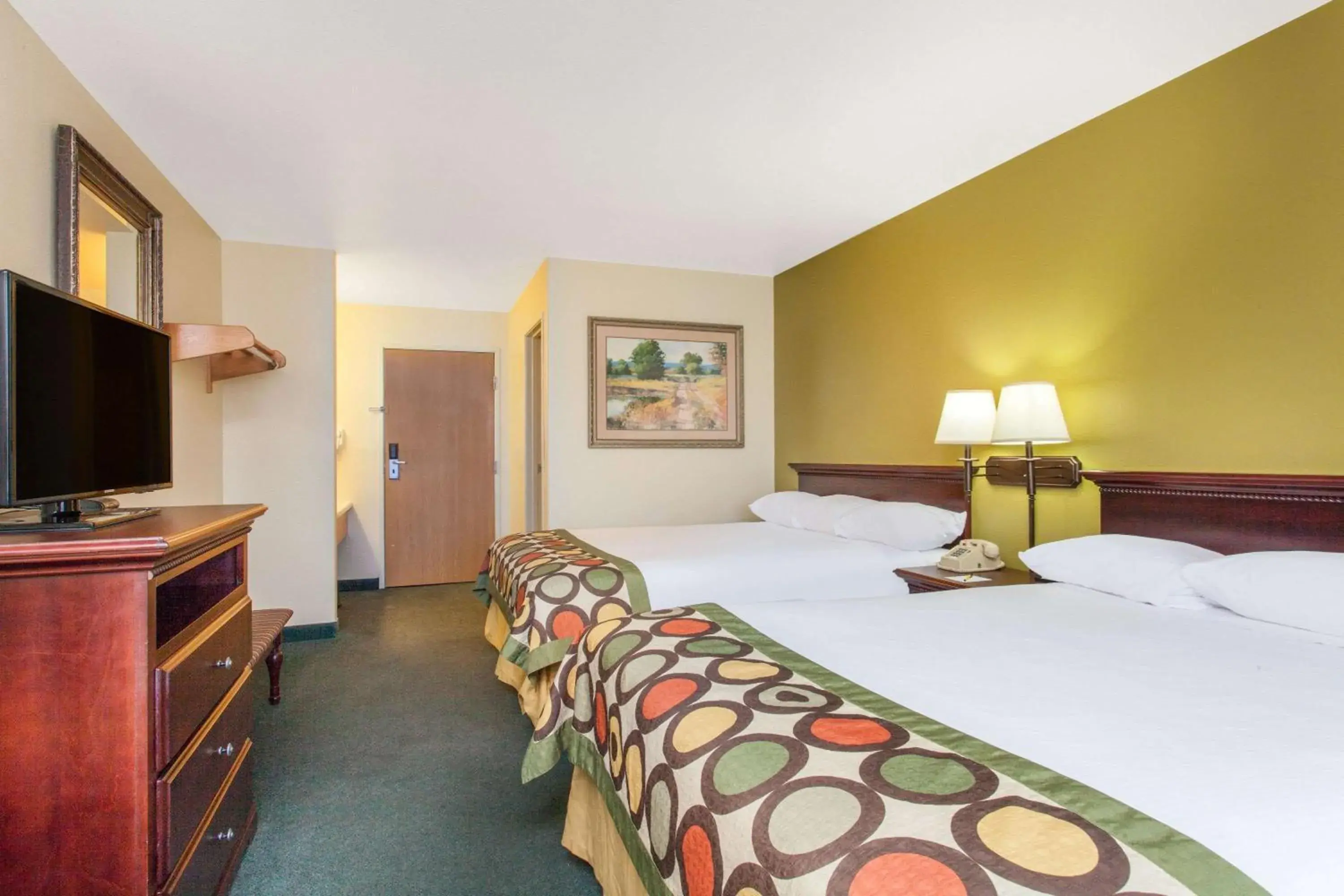 Photo of the whole room, Bed in Super 8 by Wyndham McCall Photo of the whole room, Bed in Super 8 by Wyndham McCall