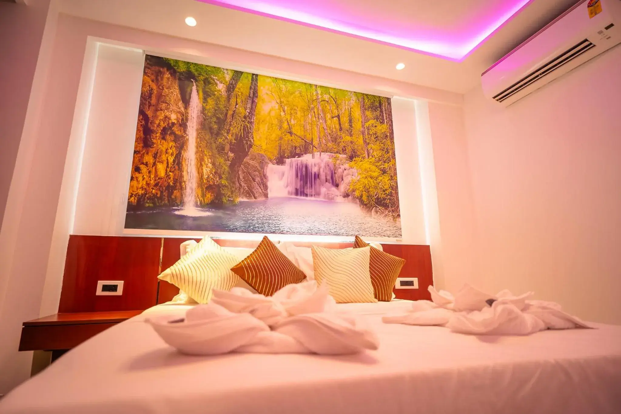 Photo of the whole room, Bed in J60 Suites, Ashok Vihar - Near Netaji Subhash Place Photo of the whole room, Bed in J60 Suites, Ashok Vihar - Near Netaji Subhash Place
