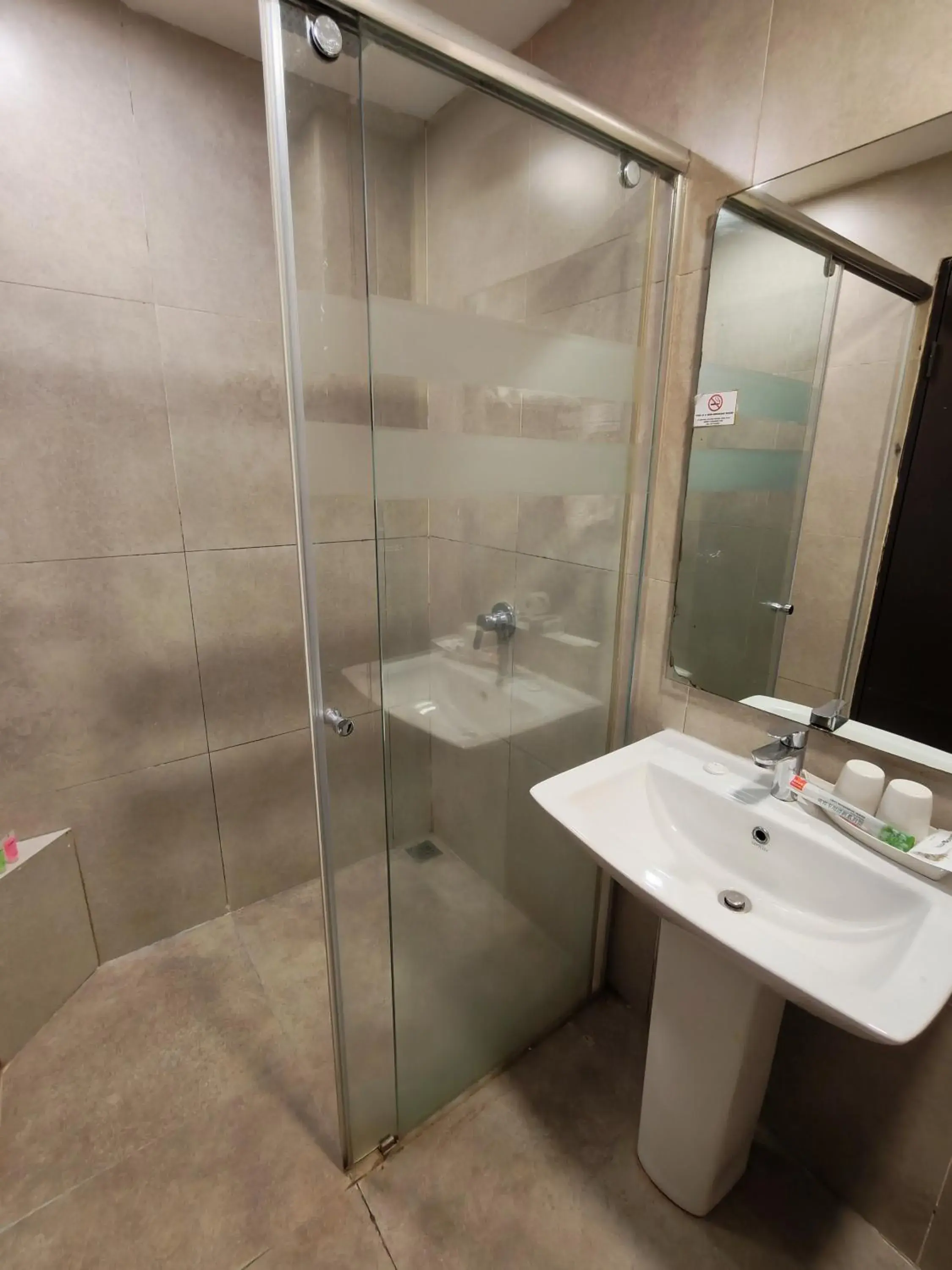 Shower in Ajang Hotel Shower in Ajang Hotel