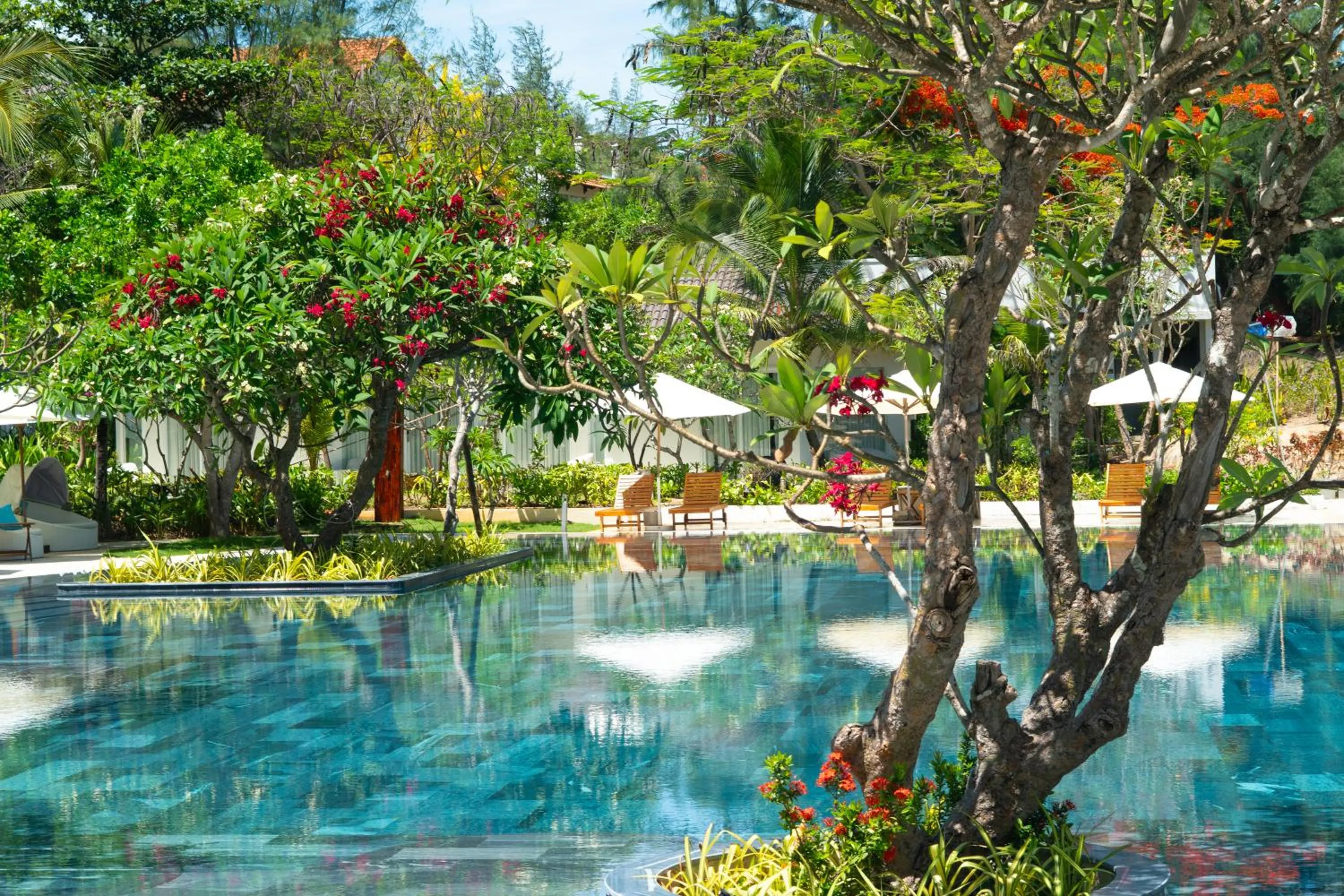 Swimming pool in Fleur de Lys Resort & Spa Long Hai