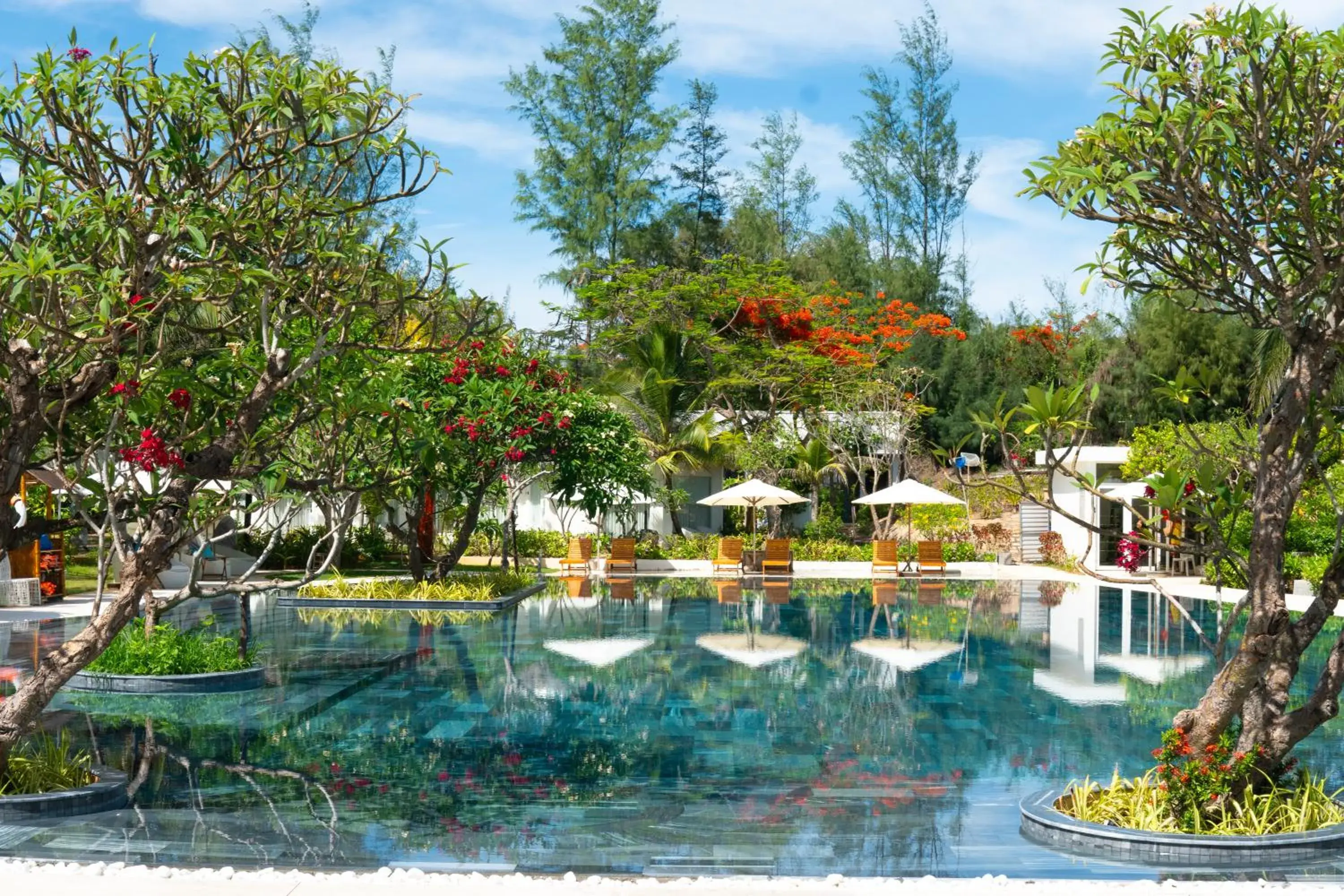 Swimming pool in Fleur de Lys Resort & Spa Long Hai Swimming pool in Fleur de Lys Resort & Spa Long Hai