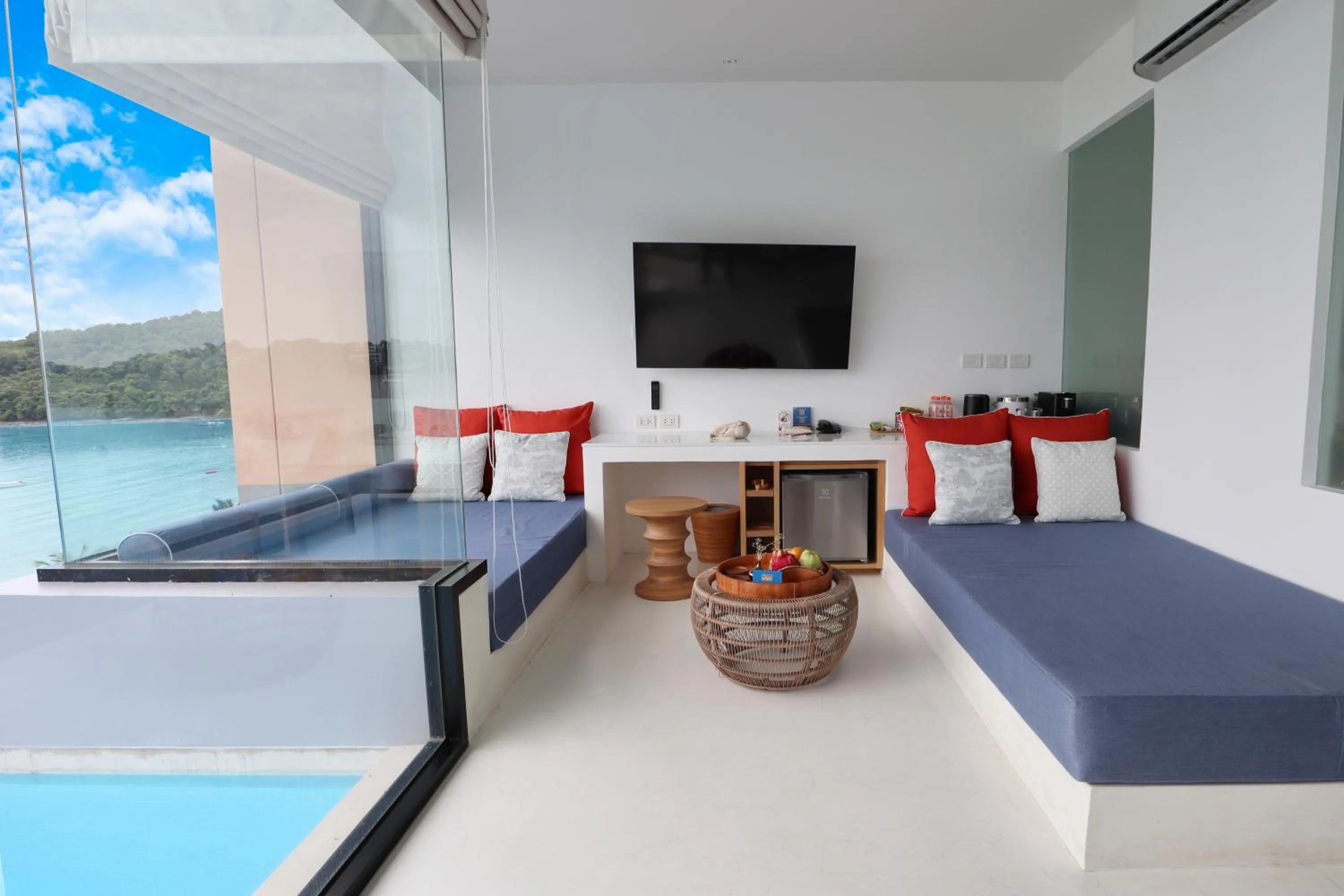 TV and multimedia, Bed in Bandara Pool Villas, Phuket