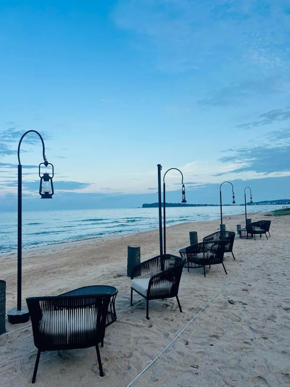 Uppuveli Beach by DSK
