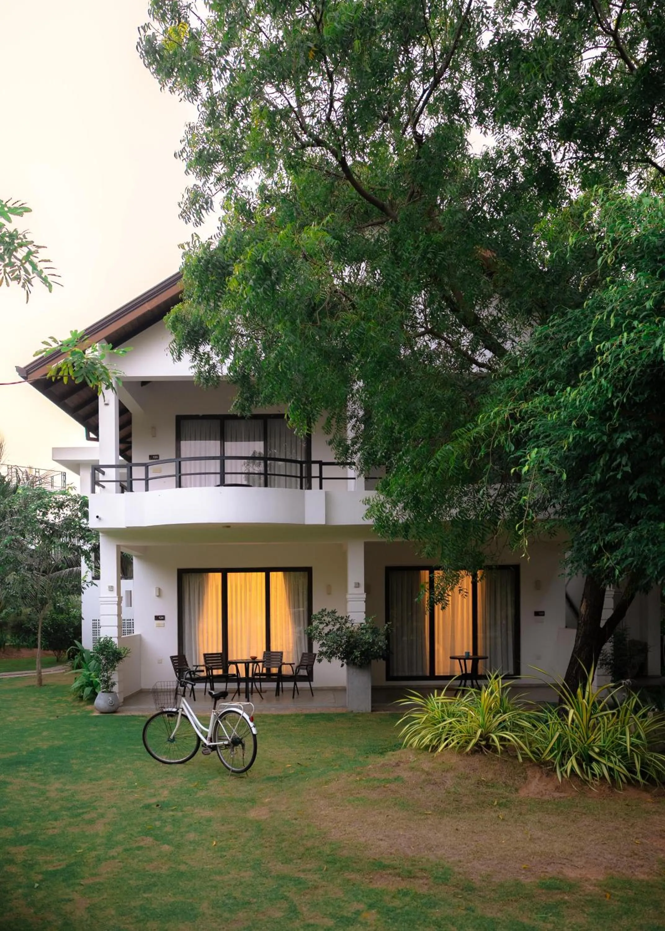 Deluxe Double Room - single occupancy in Uppuveli Beach by DSK