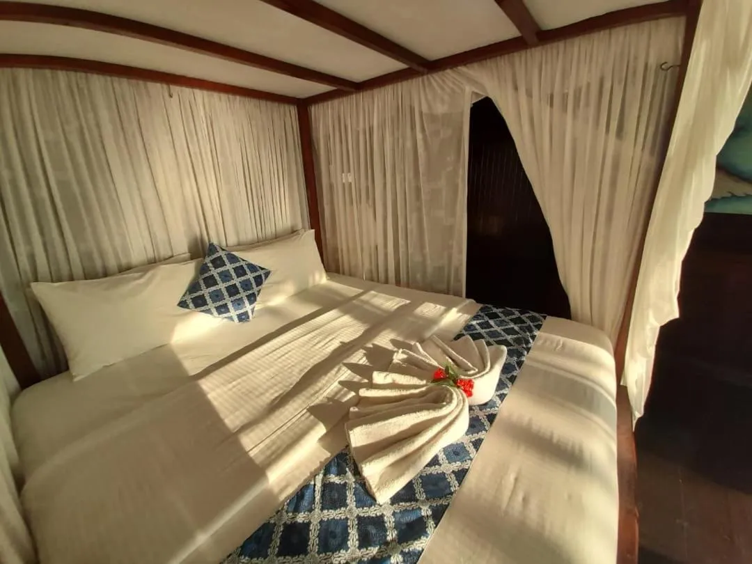Bedroom, Bed in Melina Beach Resort