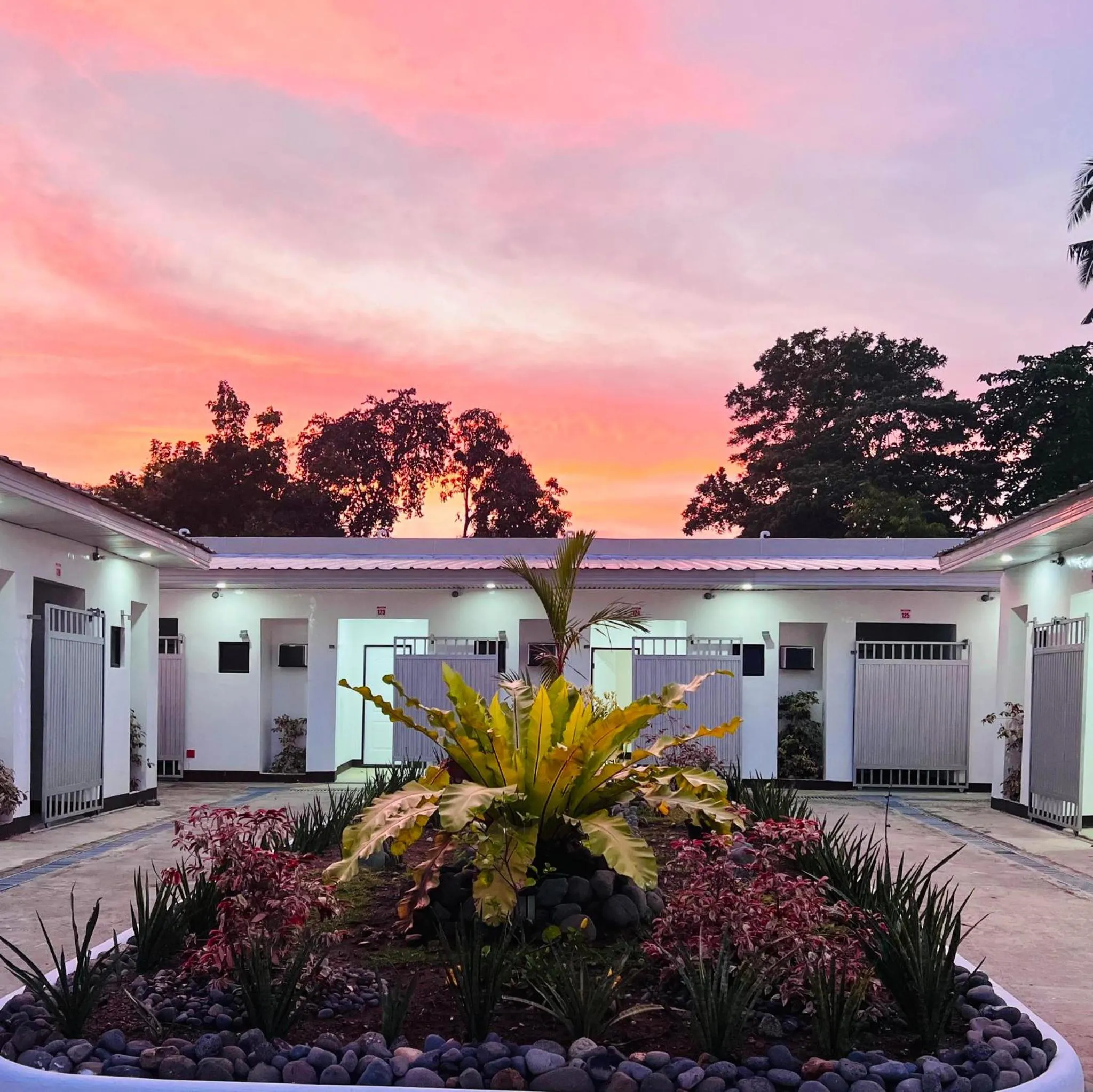 Anahaw's Inn