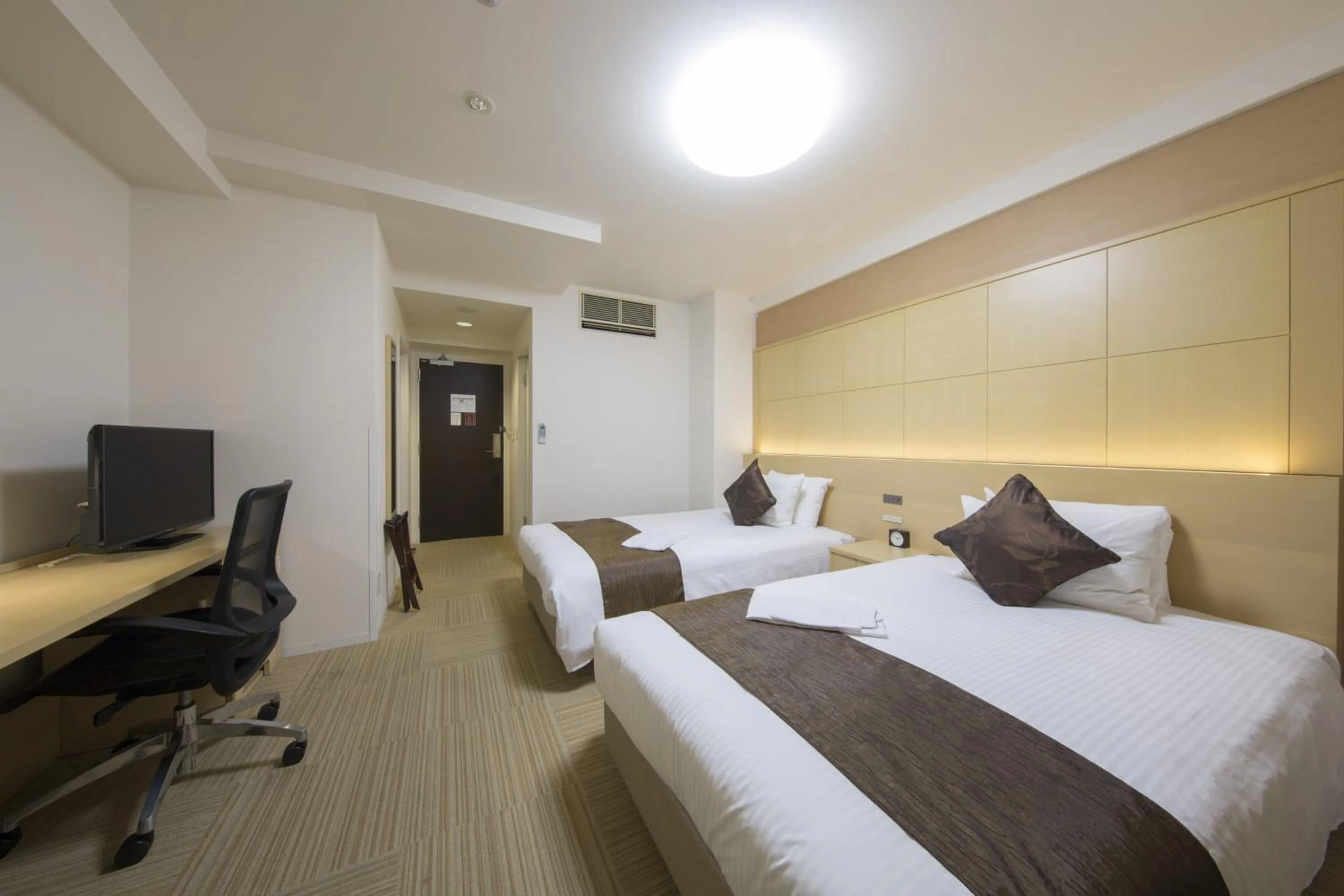 Photo of the whole room, Bed in Shizutetsu Hotel Prezio Shizuoka Ekinan