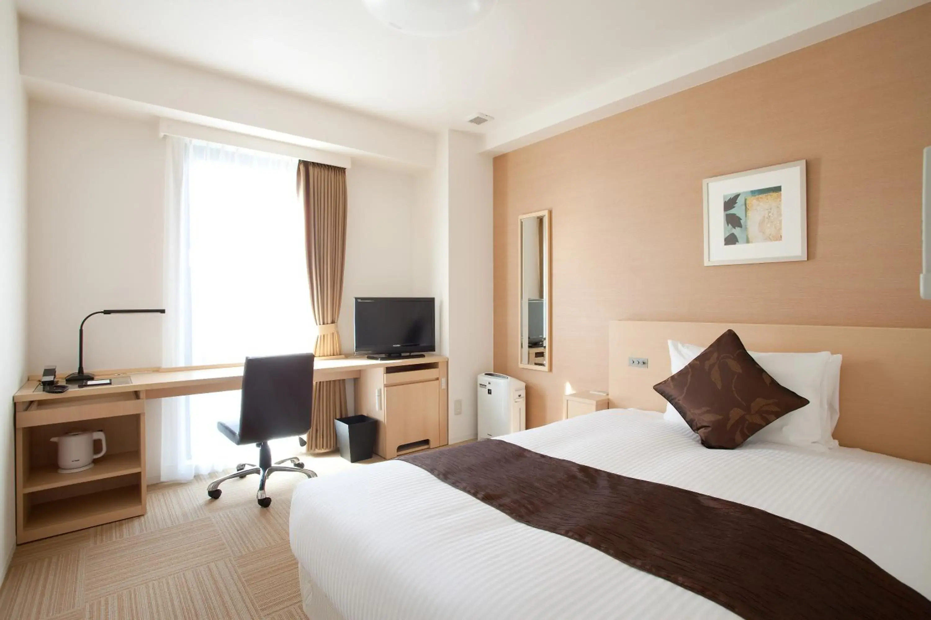 Photo of the whole room, Bed in Shizutetsu Hotel Prezio Shizuoka Ekinan Photo of the whole room, Bed in Shizutetsu Hotel Prezio Shizuoka Ekinan