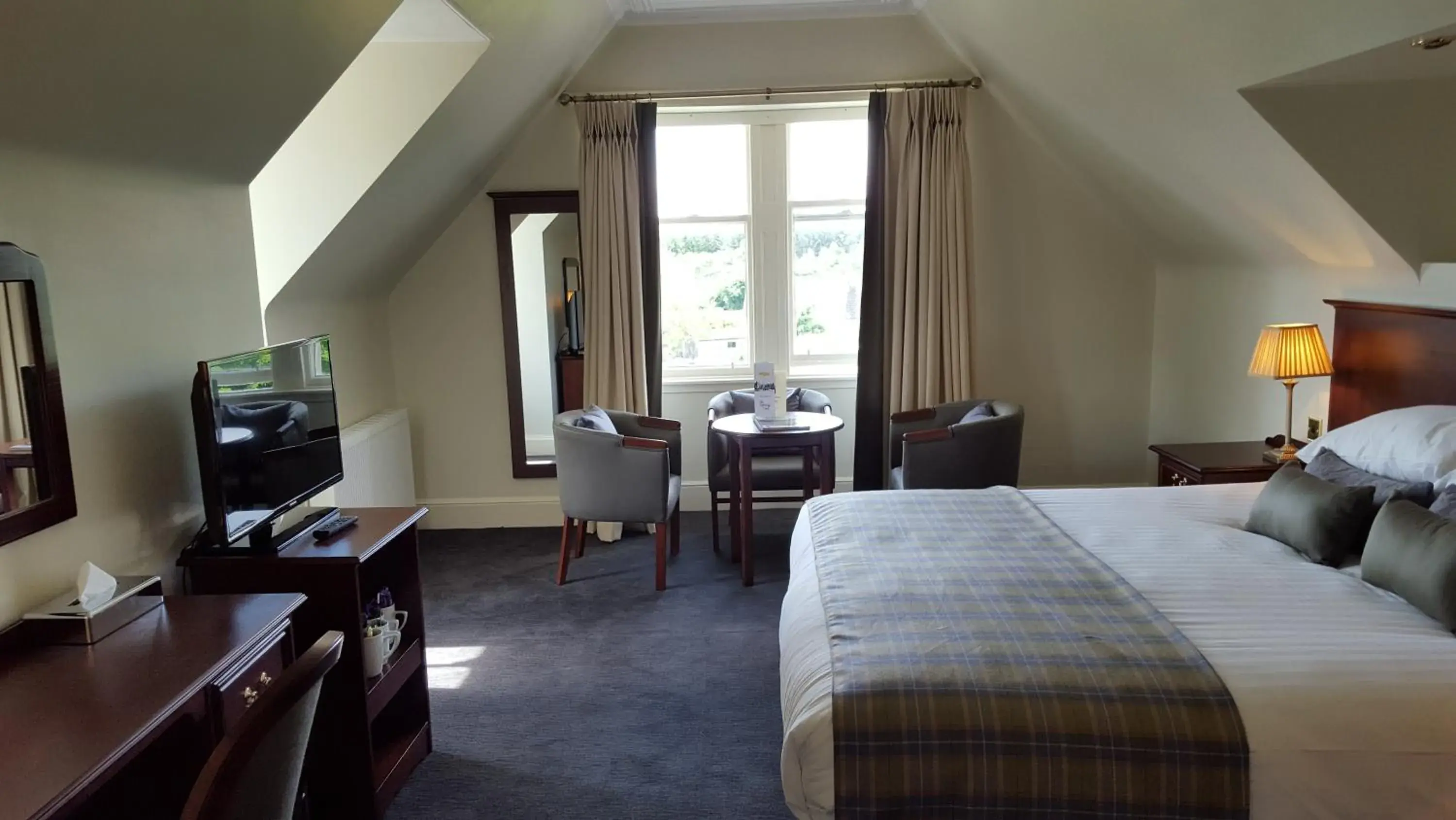 Day, Bed in Nethybridge Hotel Day, Bed in Nethybridge Hotel