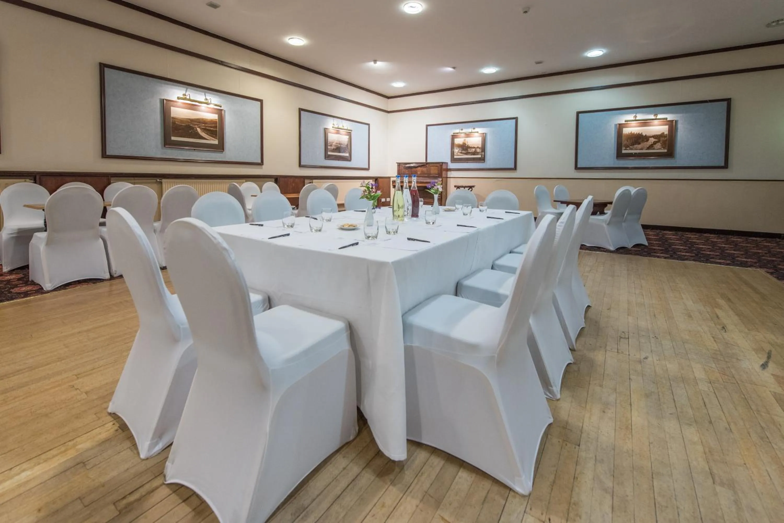 Meeting/conference room in Nethybridge Hotel