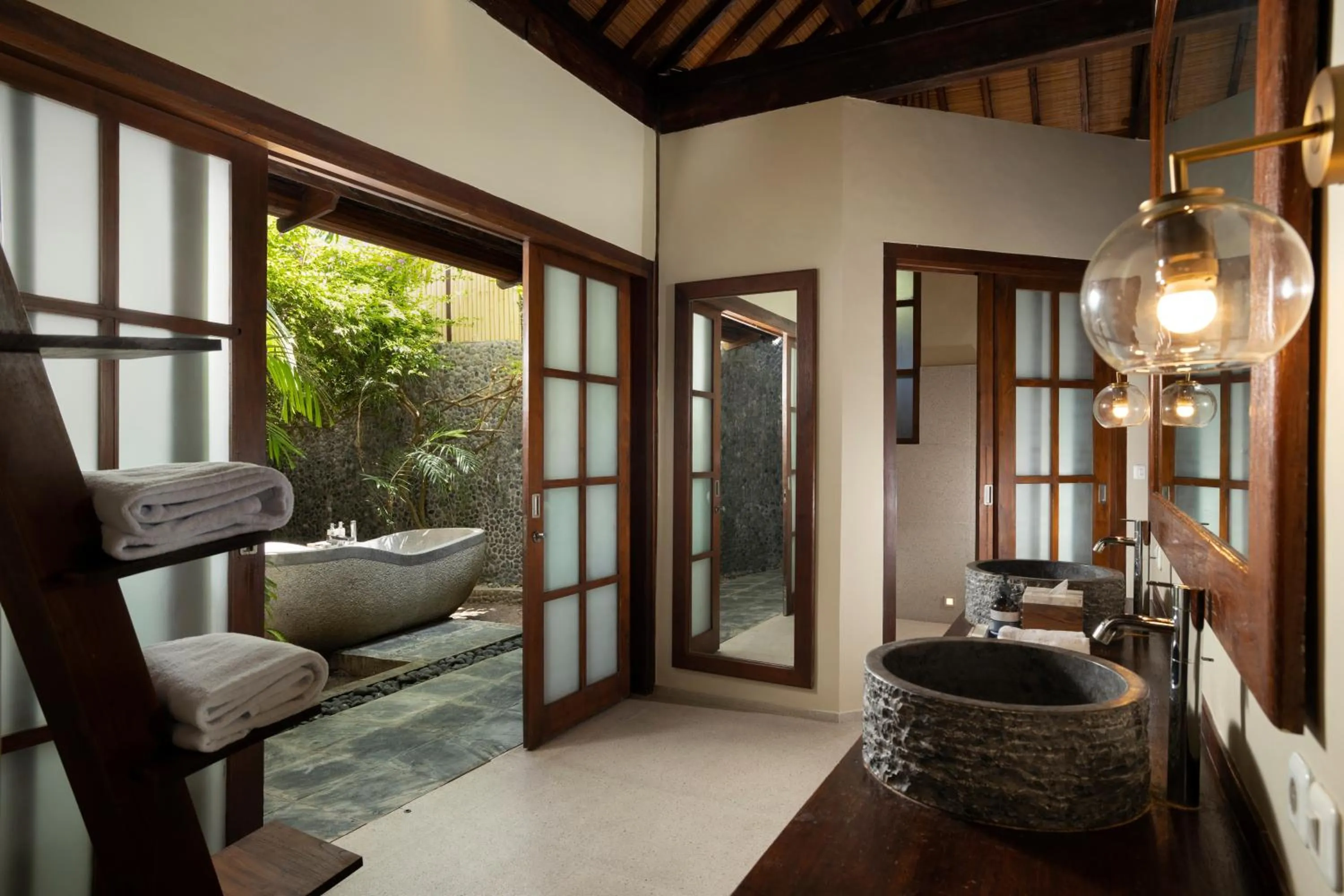 Bathroom in Villa Tirtadari by Nakula