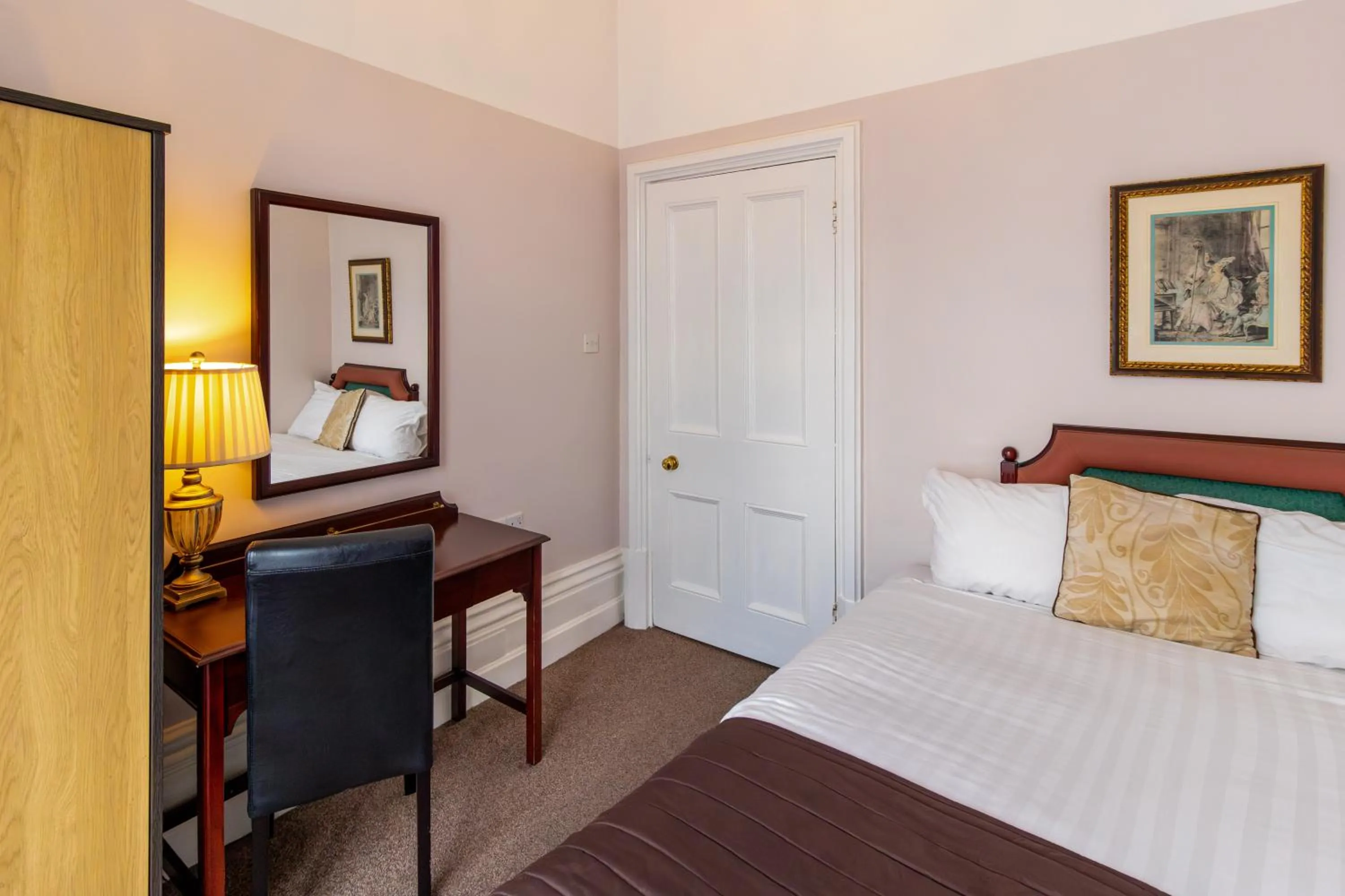 Bed in The Palace Hotel Buxton & Spa