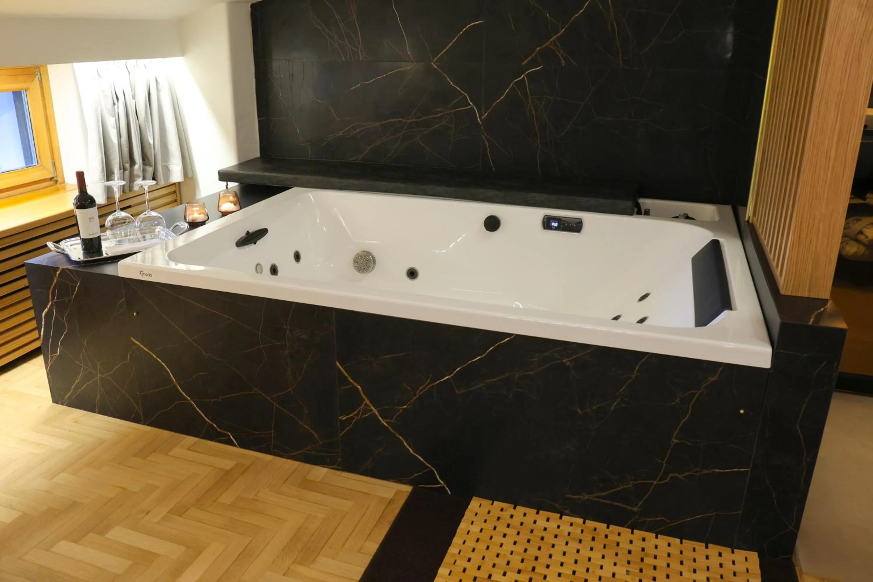 Hot Tub in Hotel Camigliatello