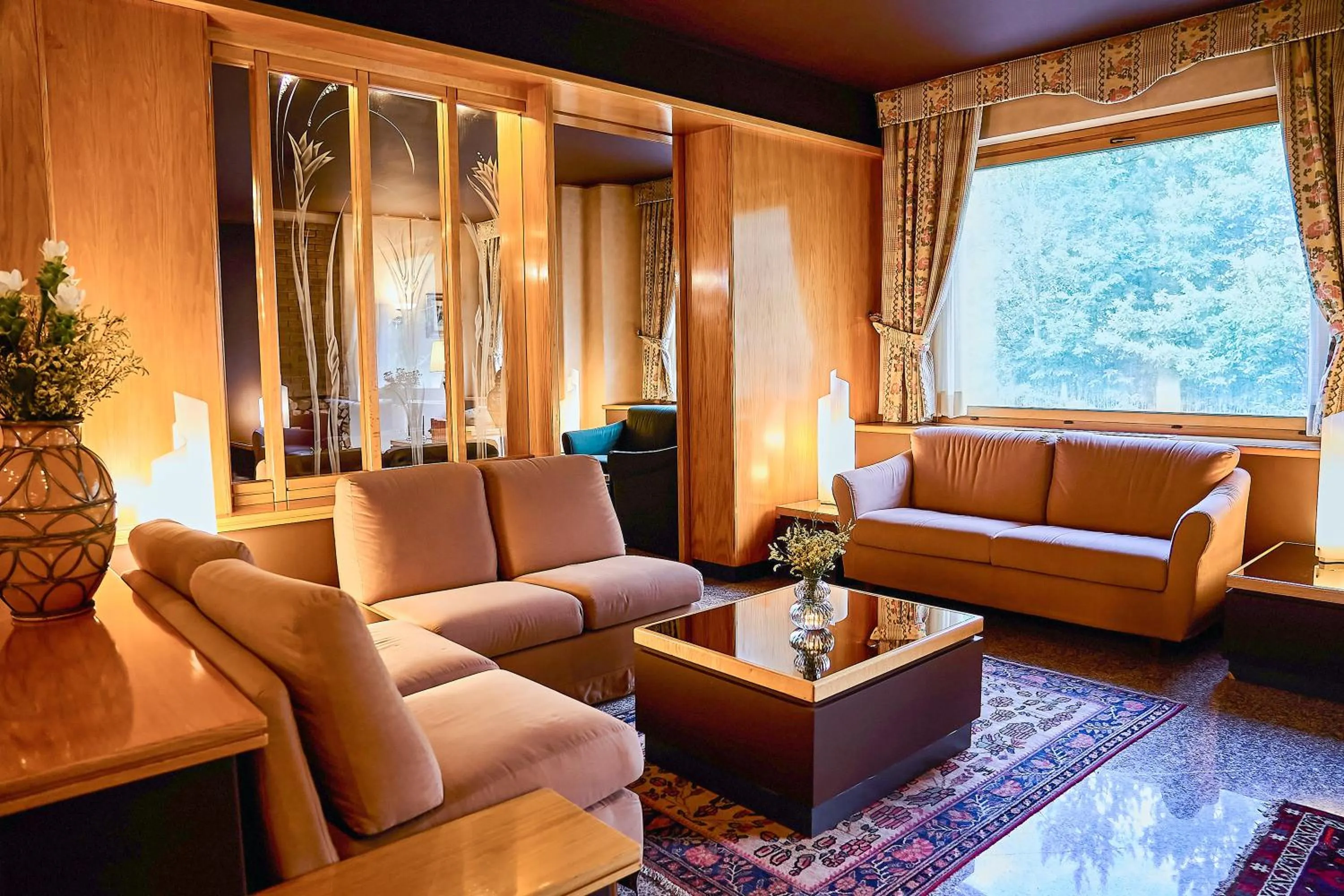 Communal lounge/ TV room in Hotel Camigliatello