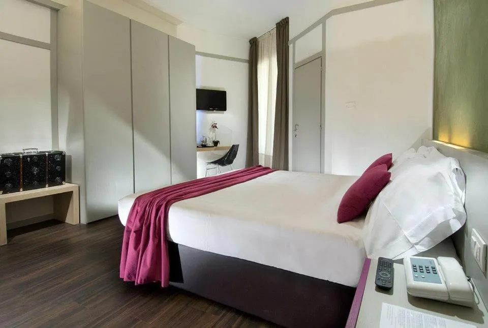 Bedroom, Bed in Acapulco Hotel