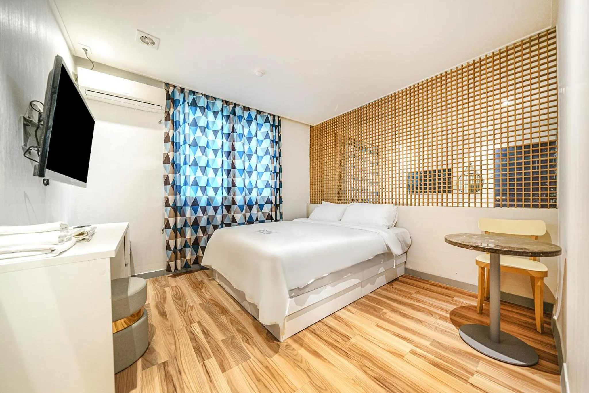 Bed in One Stay Hotel