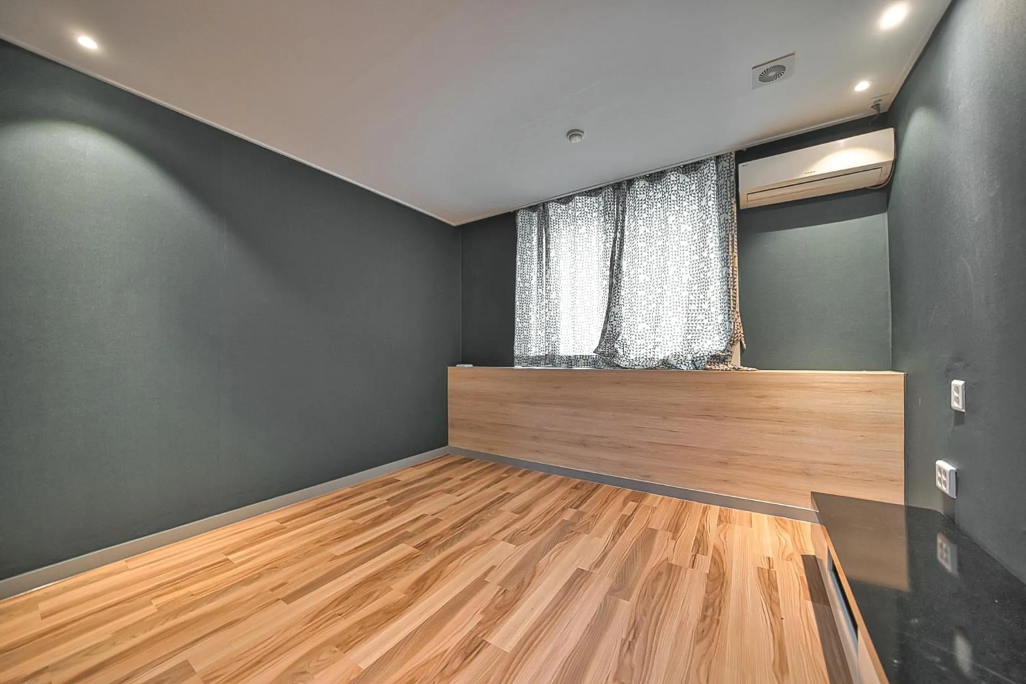 Area and facilities in One Stay Hotel