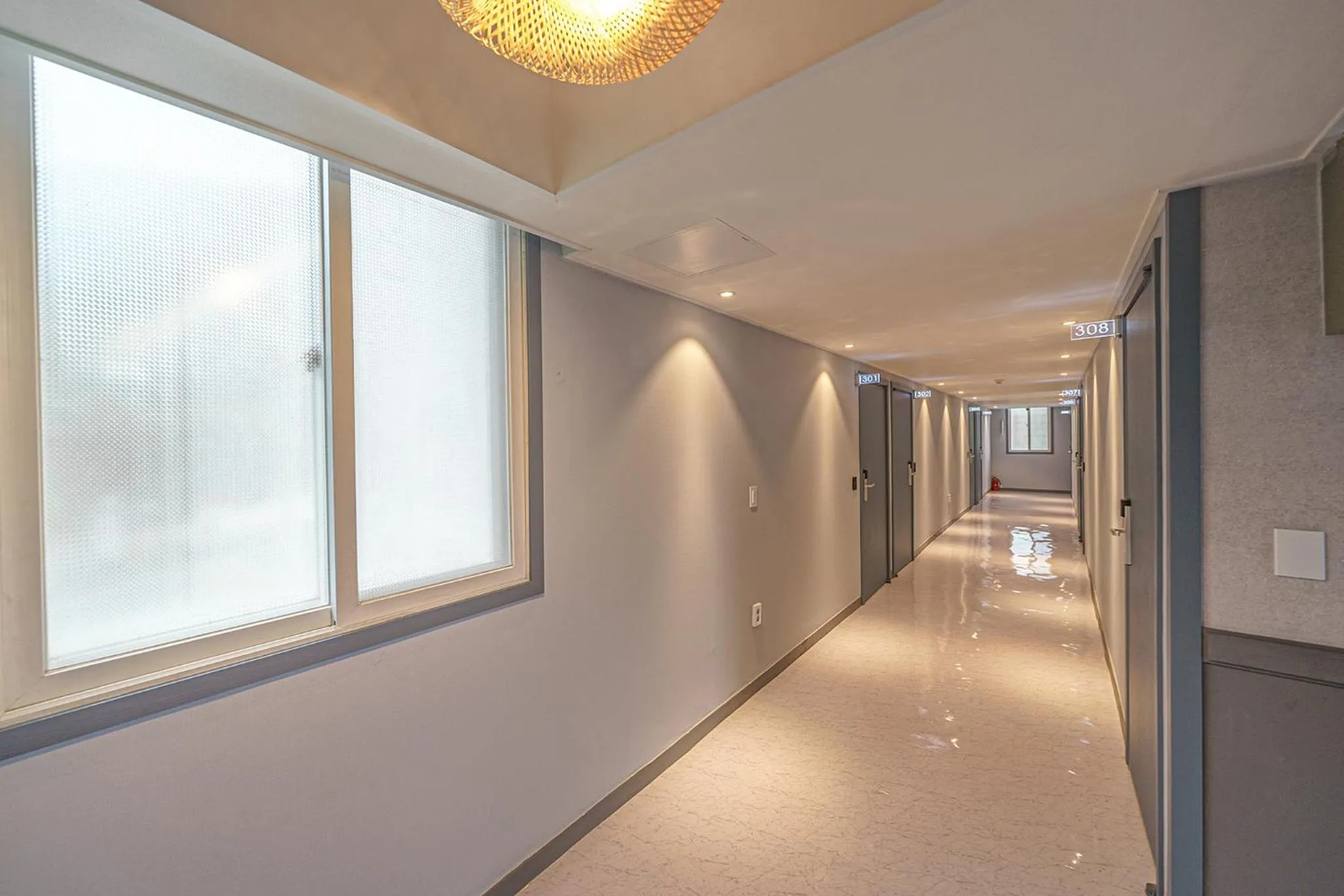 Area and facilities in One Stay Hotel