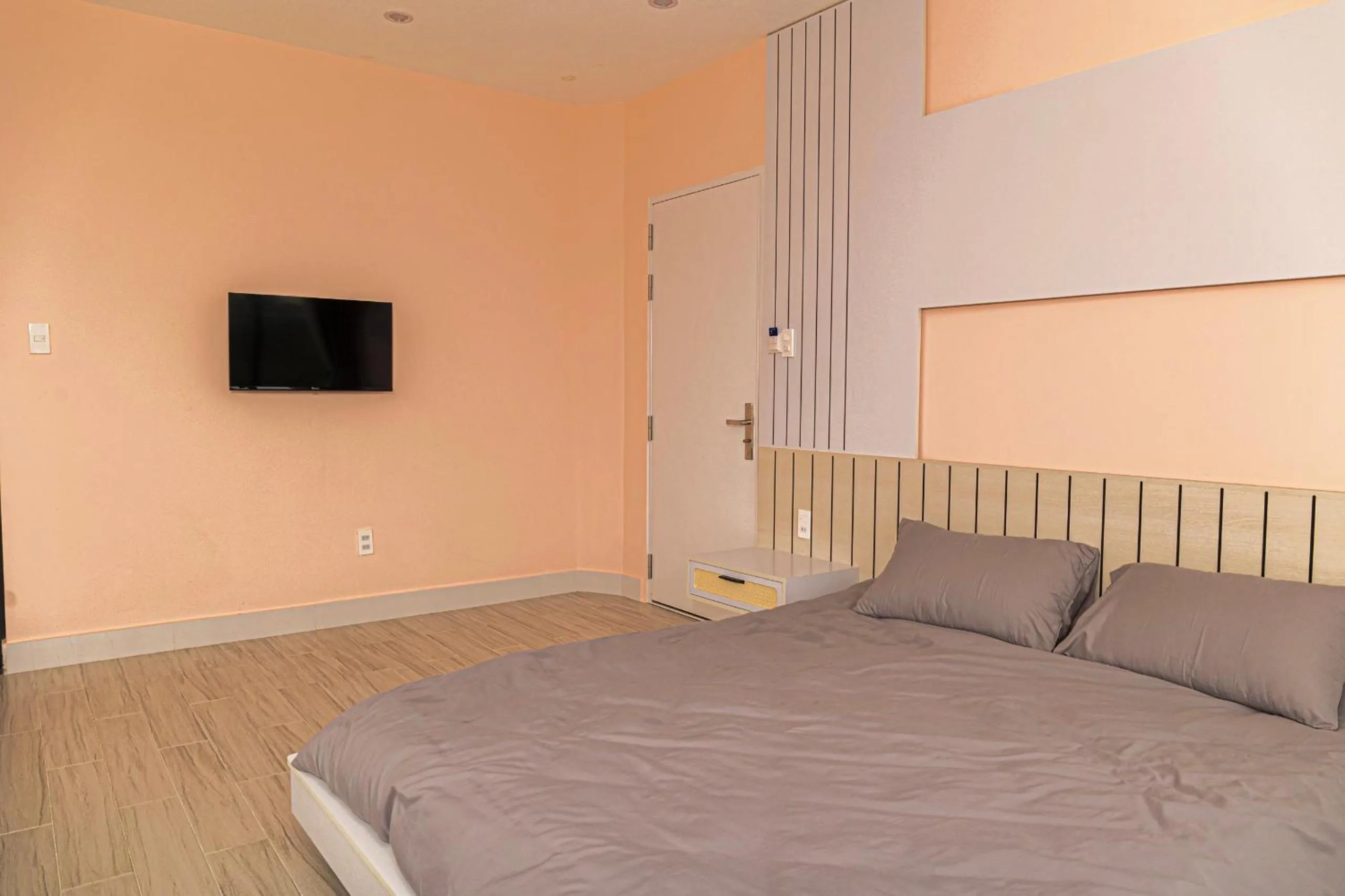 Bed in Flower Home KHE SANH 1