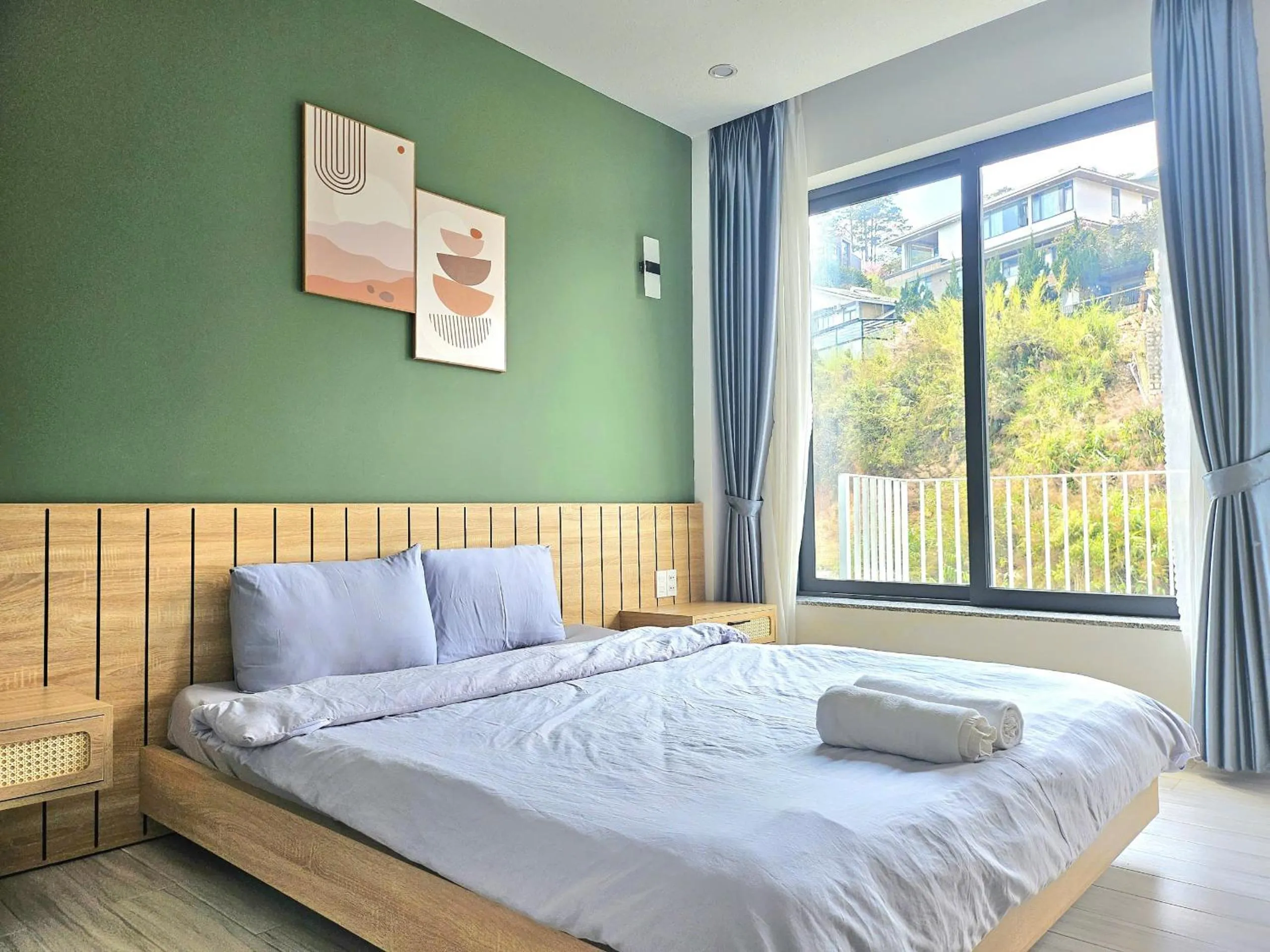 Property building, Bed in Flower Home KHE SANH 1