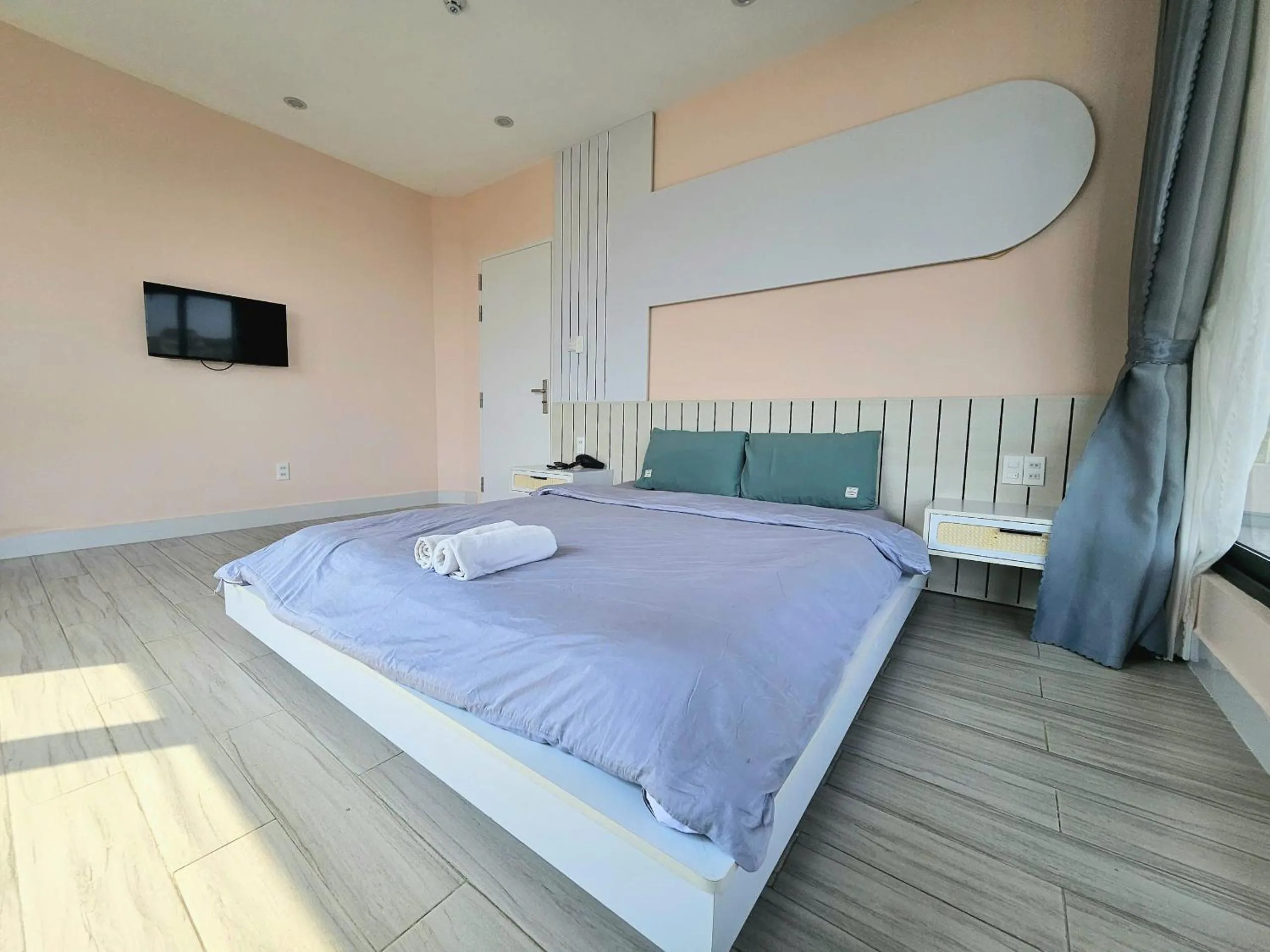 Property building, Bed in Flower Home KHE SANH 1