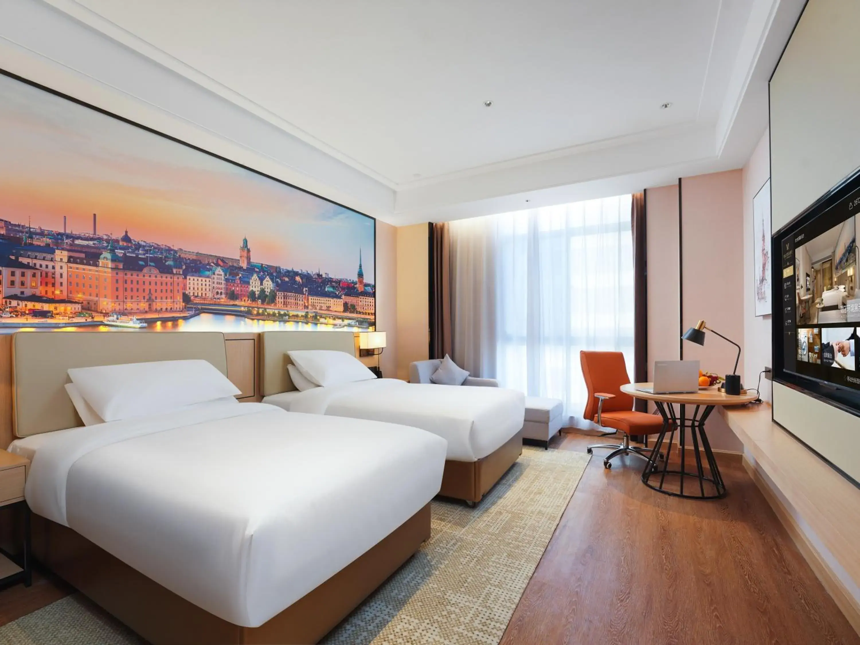 Deluxe Twin Room in Vienna International Hotel Xi'an Fengdong Football Center Branch Deluxe Twin Room in Vienna International Hotel Xi'an Fengdong Football Center Branch