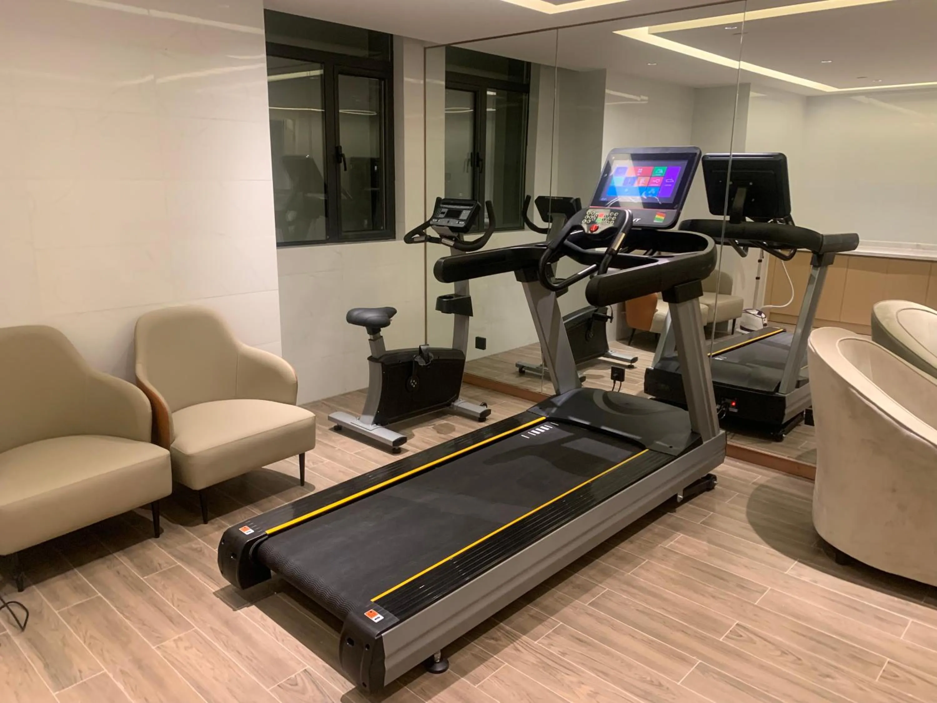 Fitness centre/facilities in Vienna International Hotel Xi'an Fengdong Football Center Branch