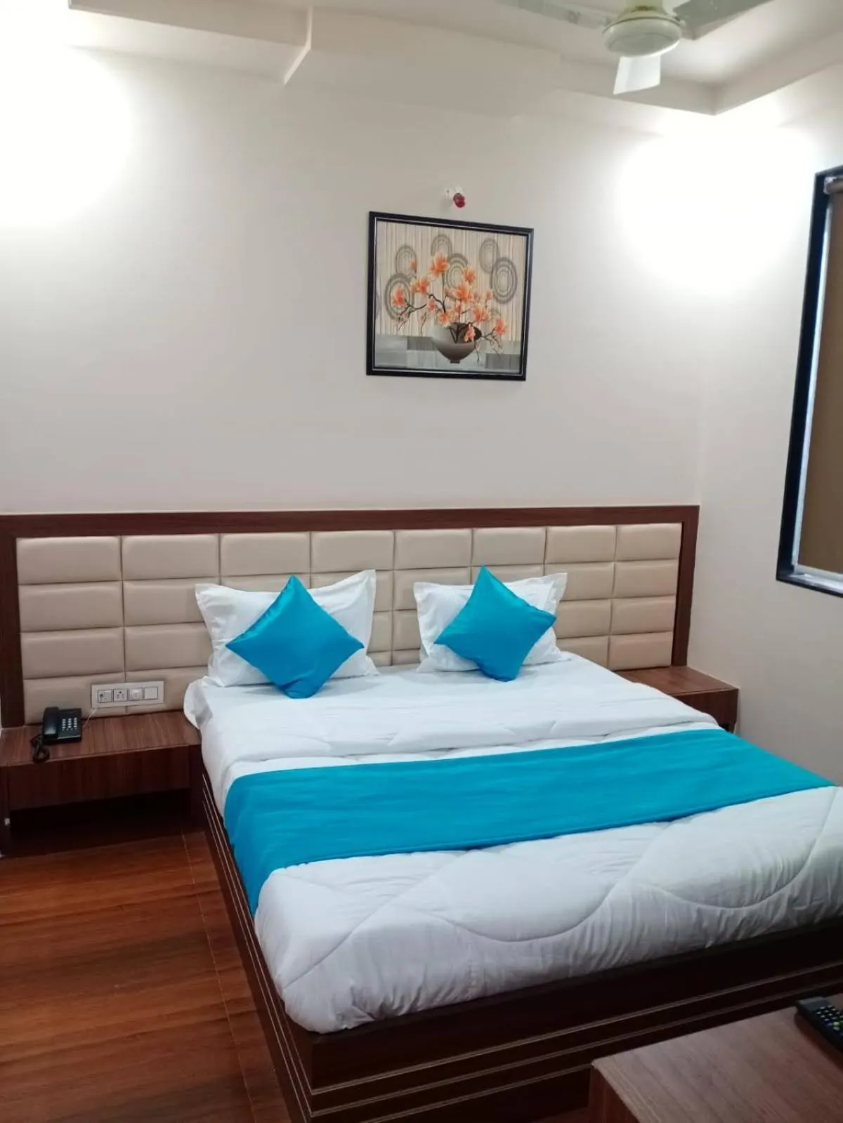 Bedroom, Bed in Hotel Raviraj Palace