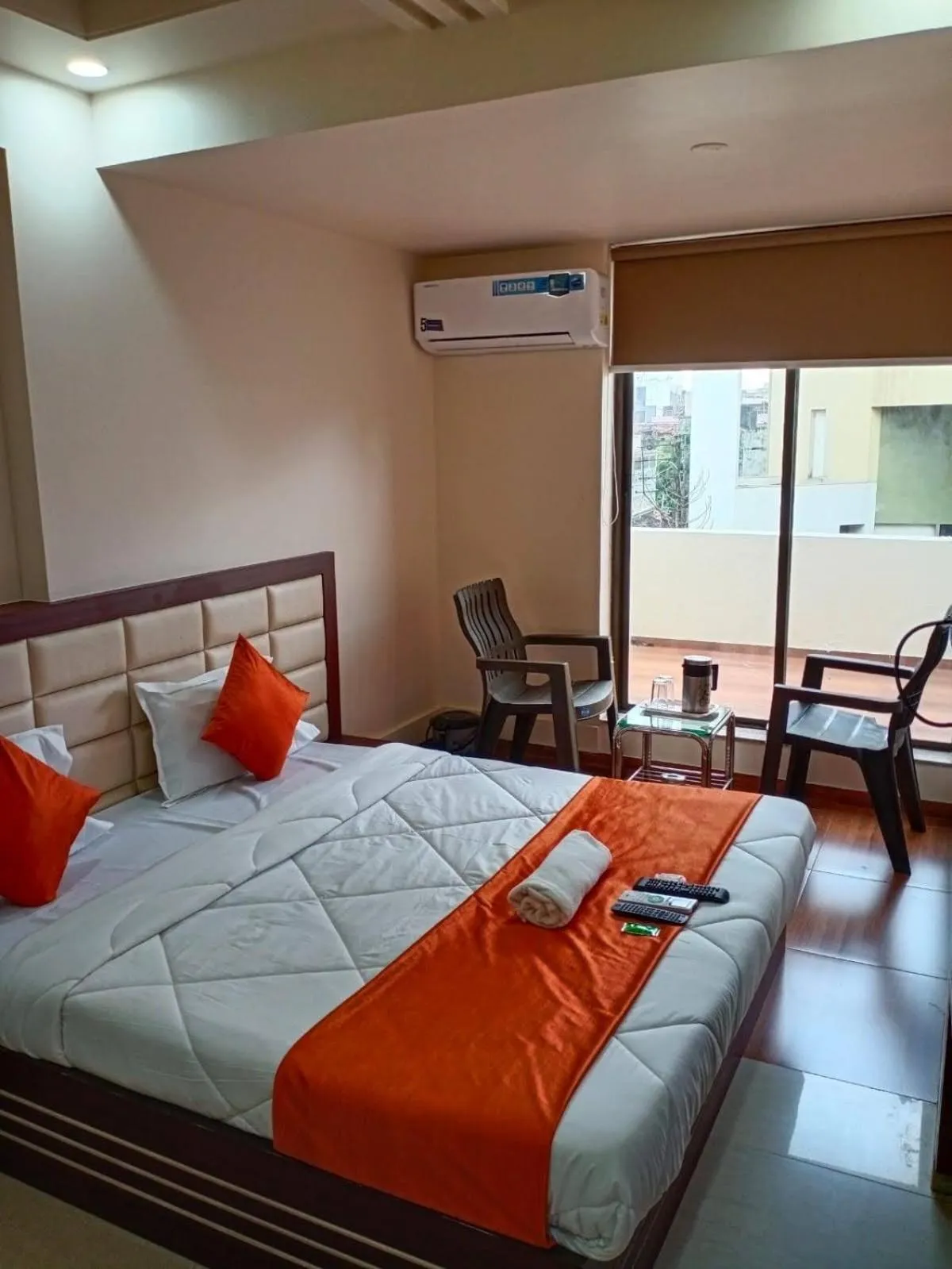 Bedroom, Bed in Hotel Raviraj Palace