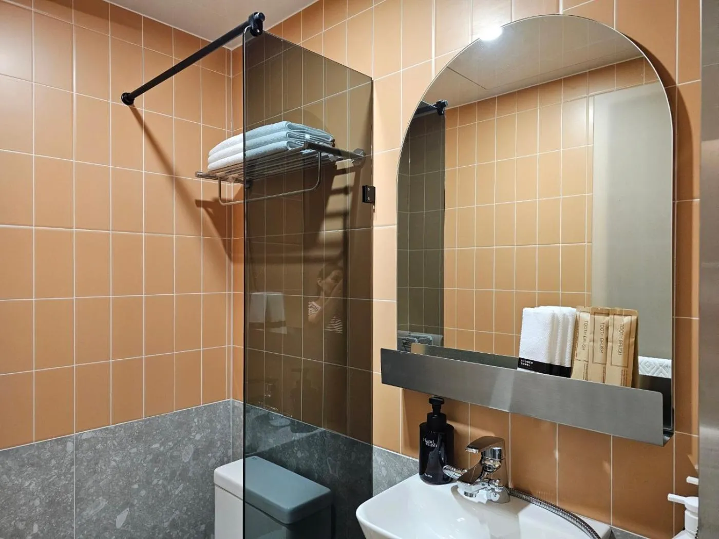 Bathroom in Huga Inn