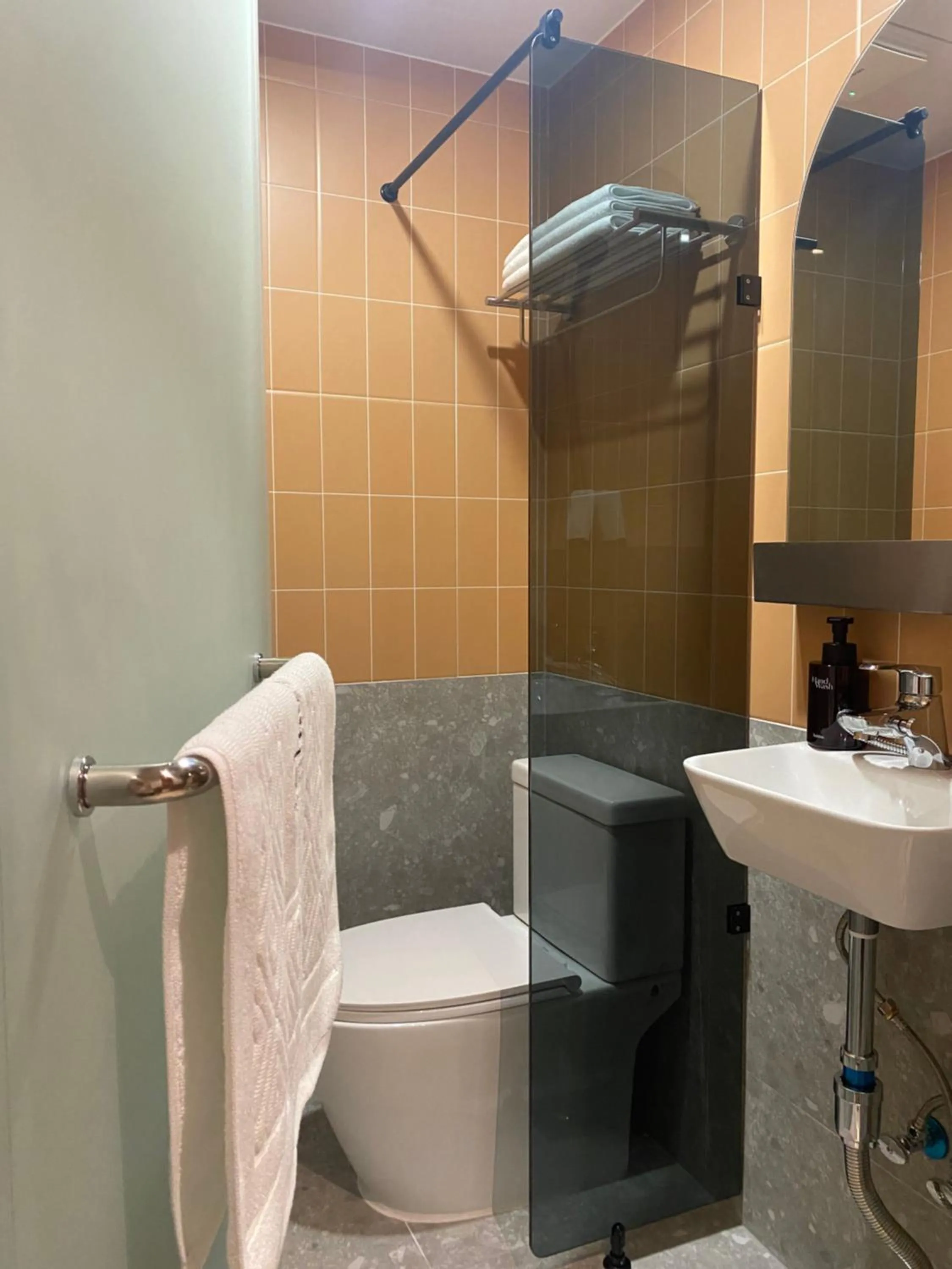 Bathroom in Huga Inn