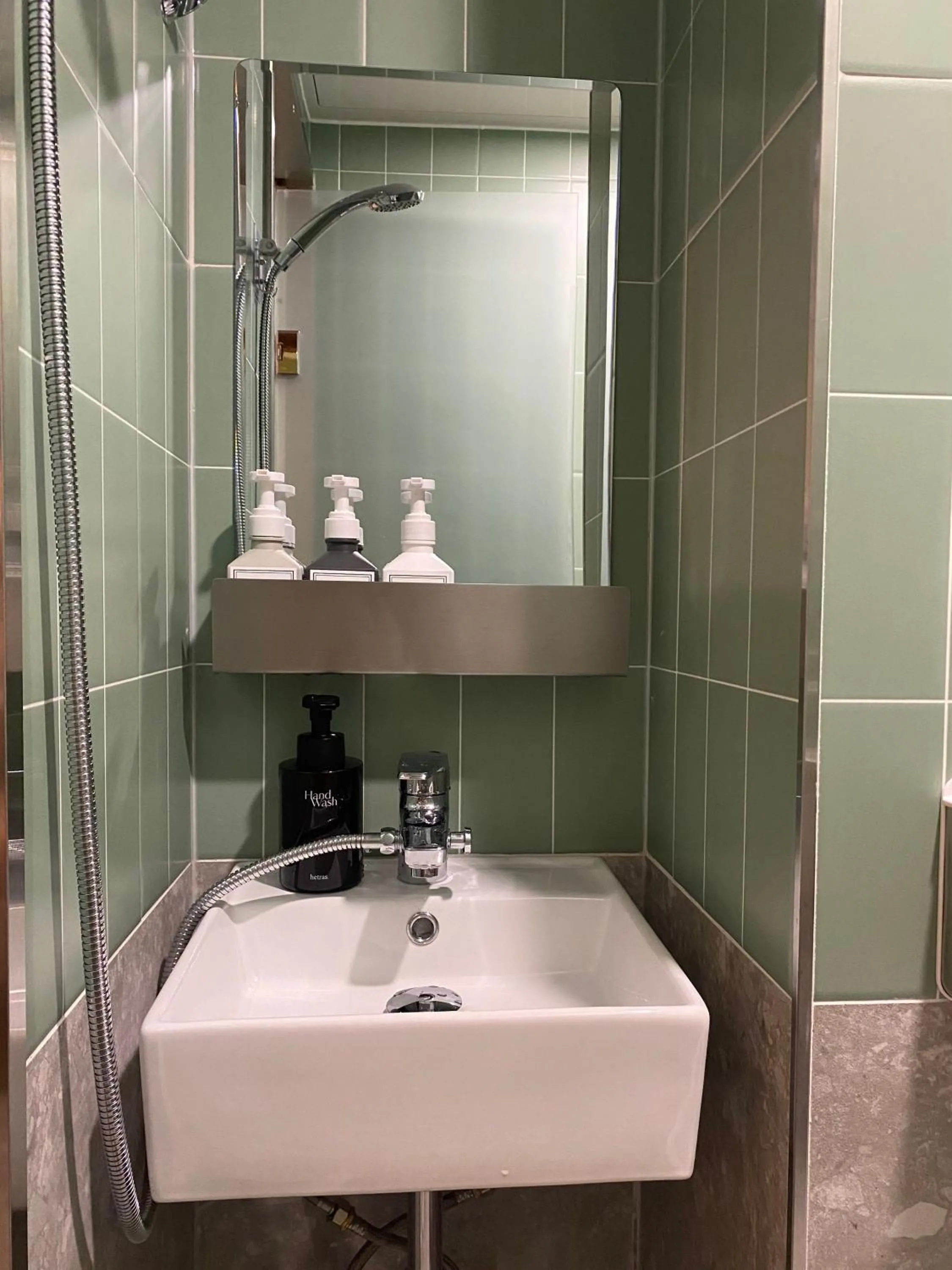 Bathroom in Huga Inn